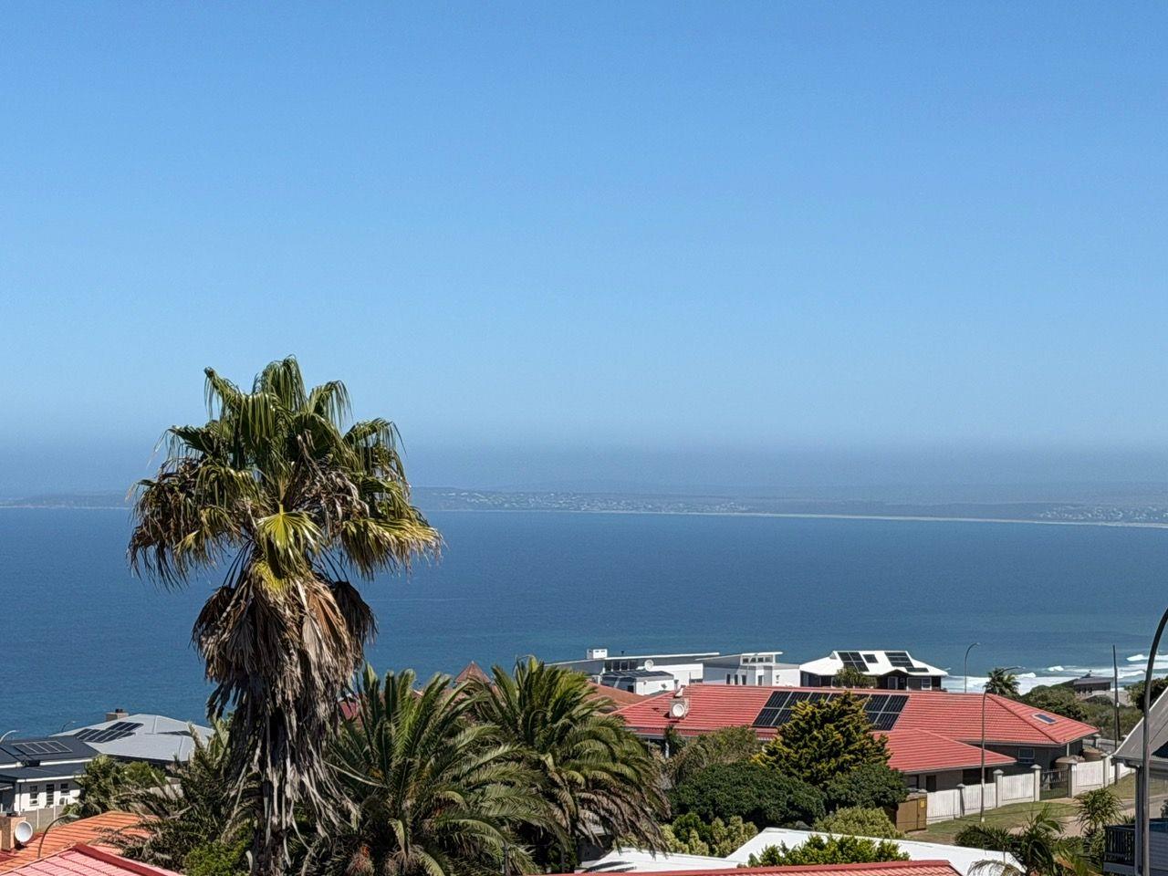 Two Properties One Stand Coastal Family Living!