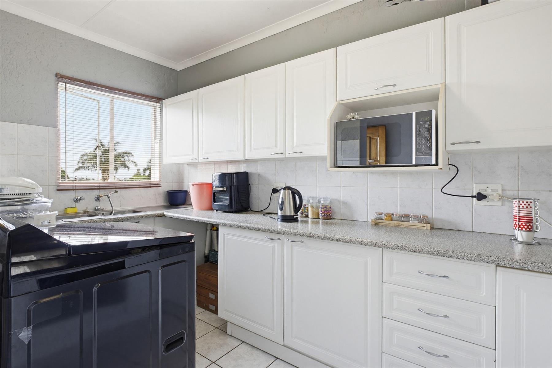 2 Bedroom, 2 Bathrooms Apartment For Sale in Farrarmere Country Estate, Benoni