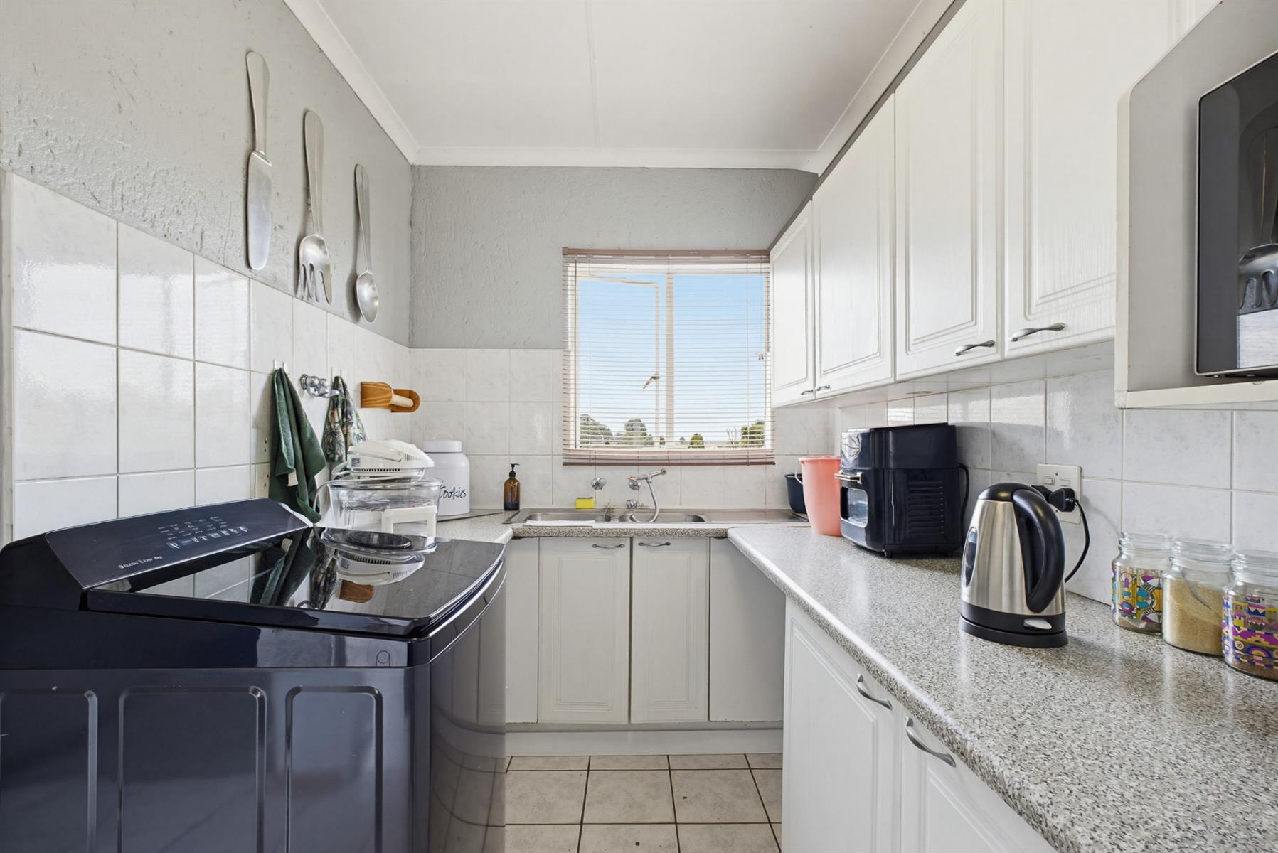 2 Bedroom, 2 Bathrooms Apartment For Sale in Farrarmere Country Estate, Benoni