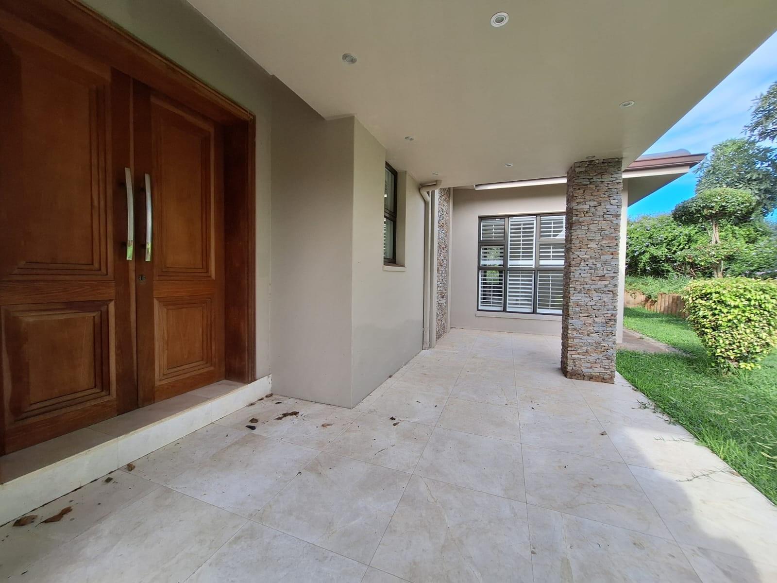 Exceptional Family Living in Brettenwood Coastal Estate
