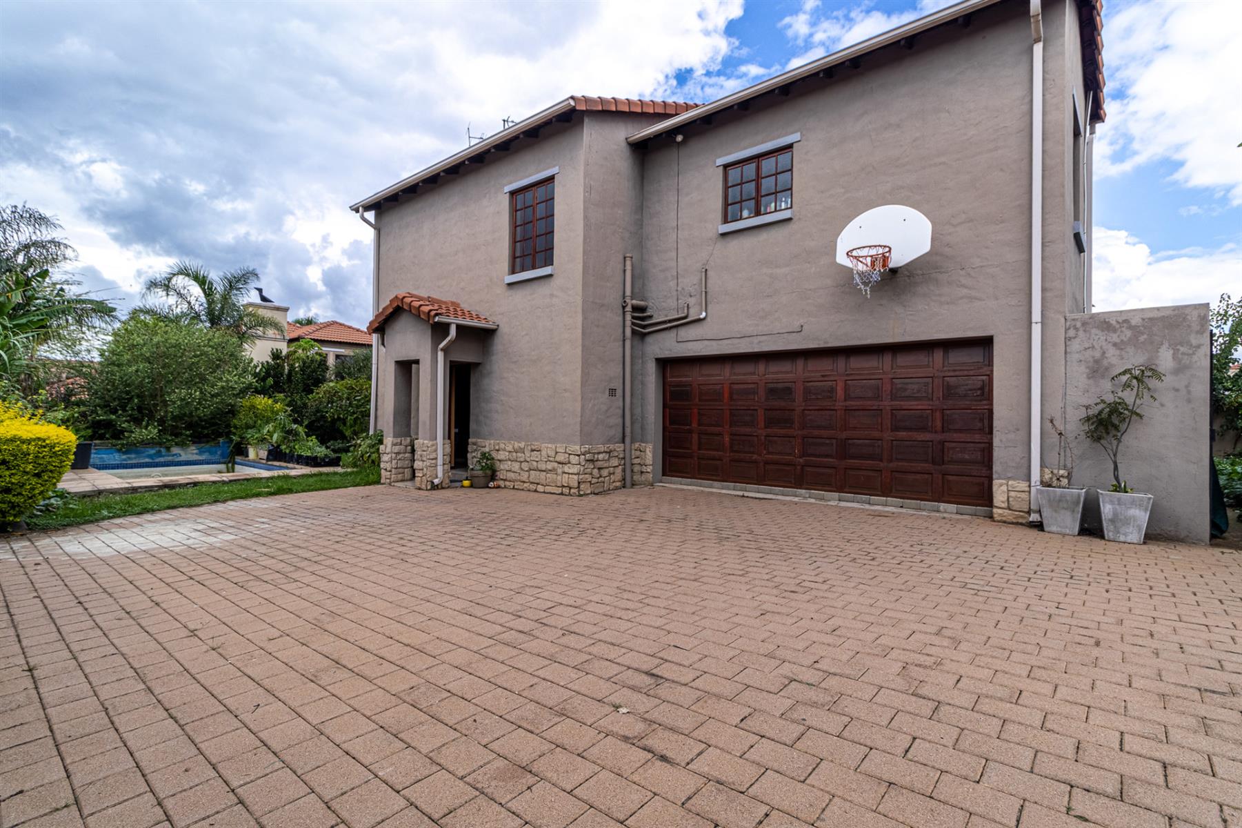 Modern 3-Bedroom Full-Title Home with Full Solar System in Secure Summerset Estate