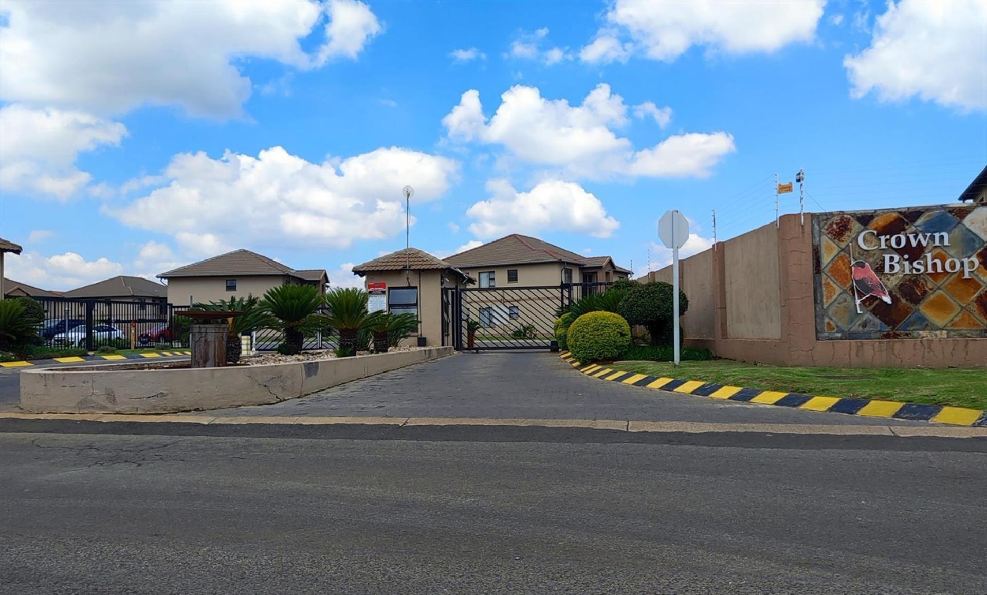 Apartment For Sale in Parkrand, Boksburg