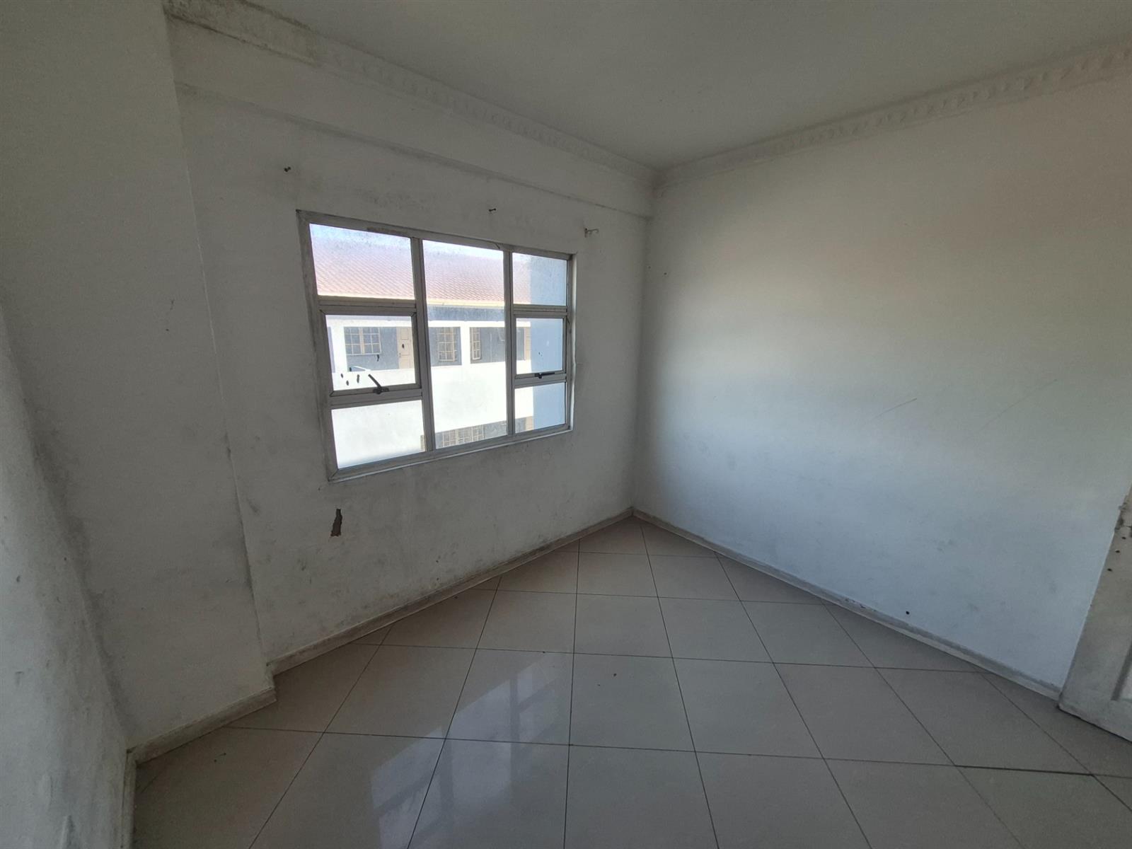 2.5 Bedroom flat For Sale in Bluff, Durban, KwaZulu Natal