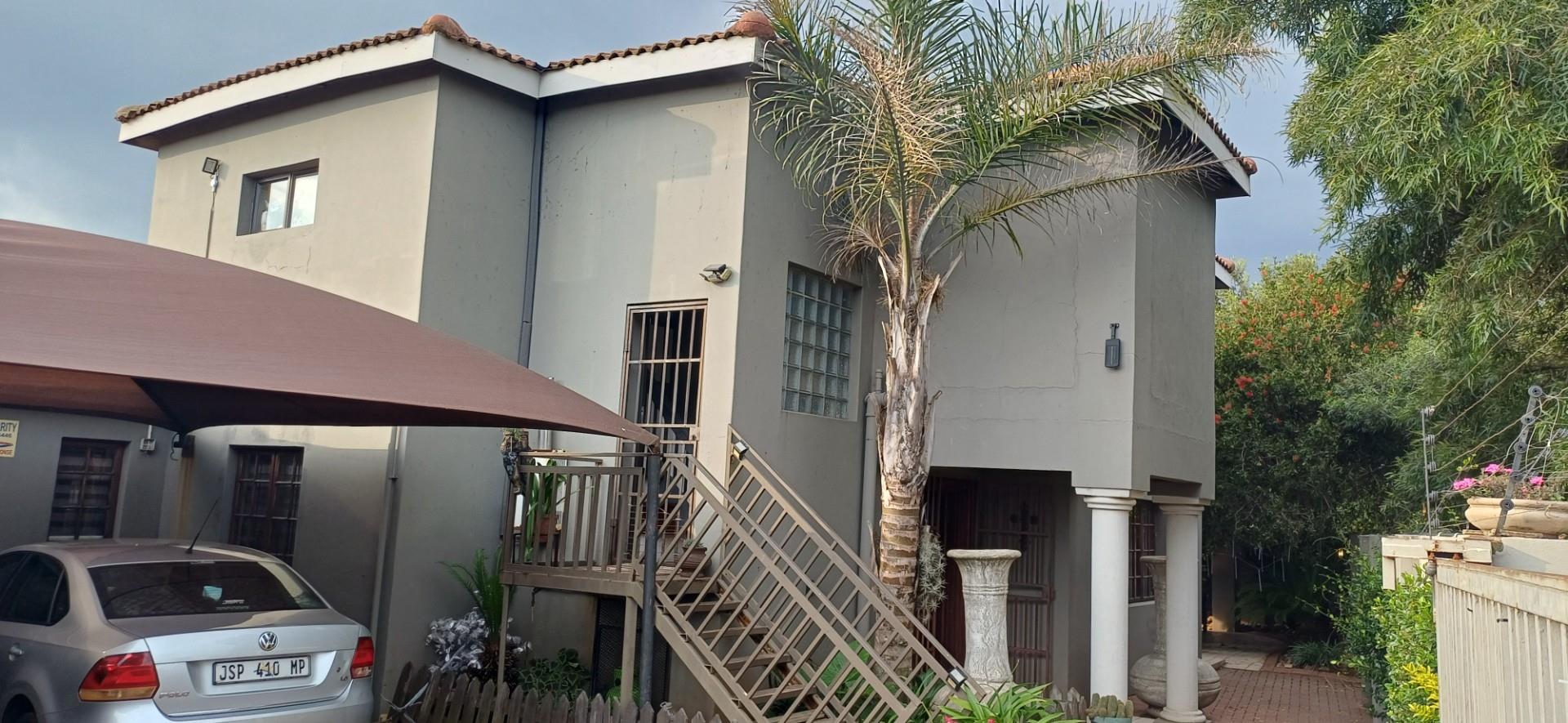 Premium 5-Bedroom Modern Home with Flatlet, Pool and Luxury Finishes A Rare Find in Kriel