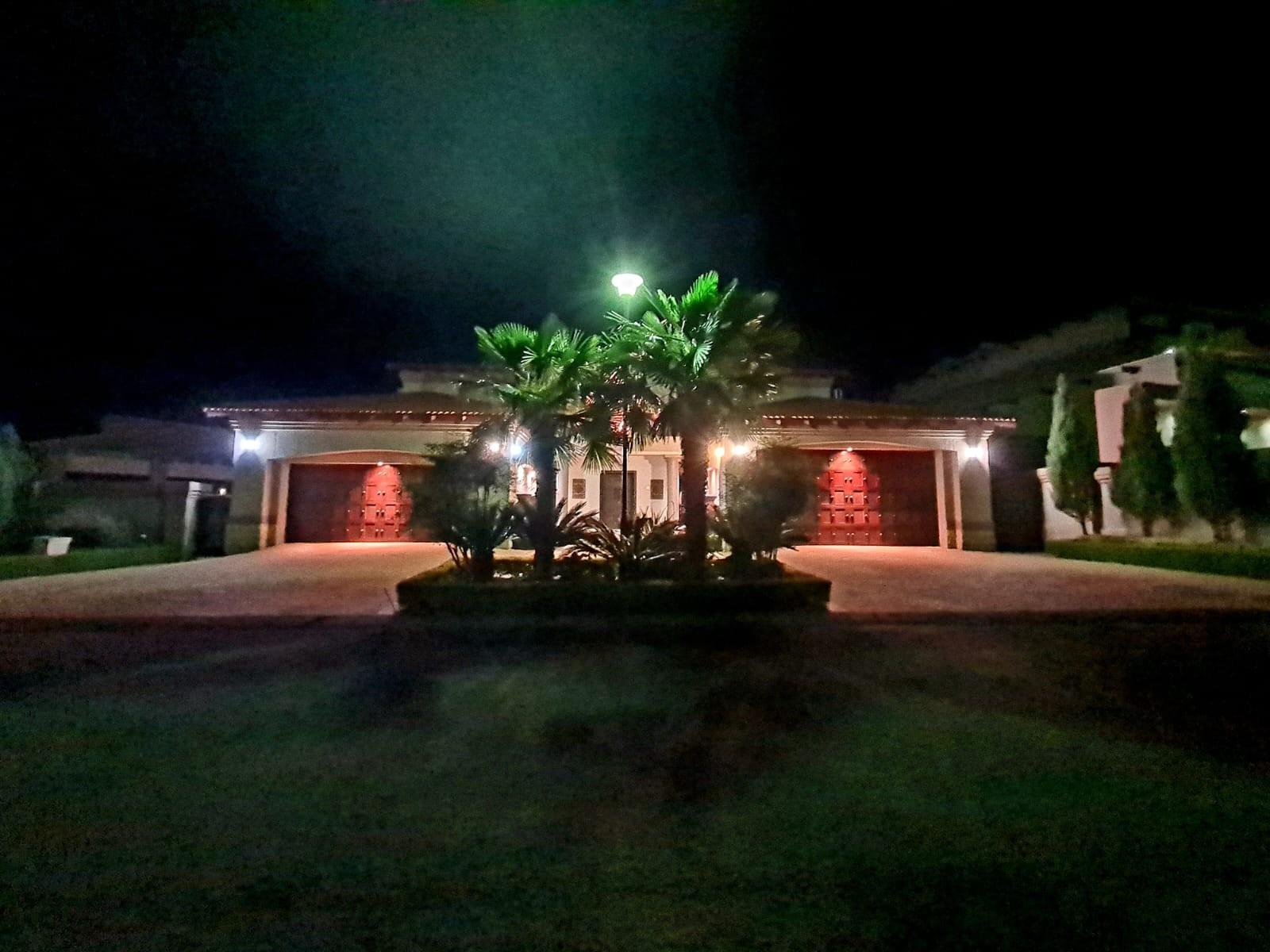Timeless Elegance in Tuscany Estate - Luxury Living with Space, Comfort, and Sustainability