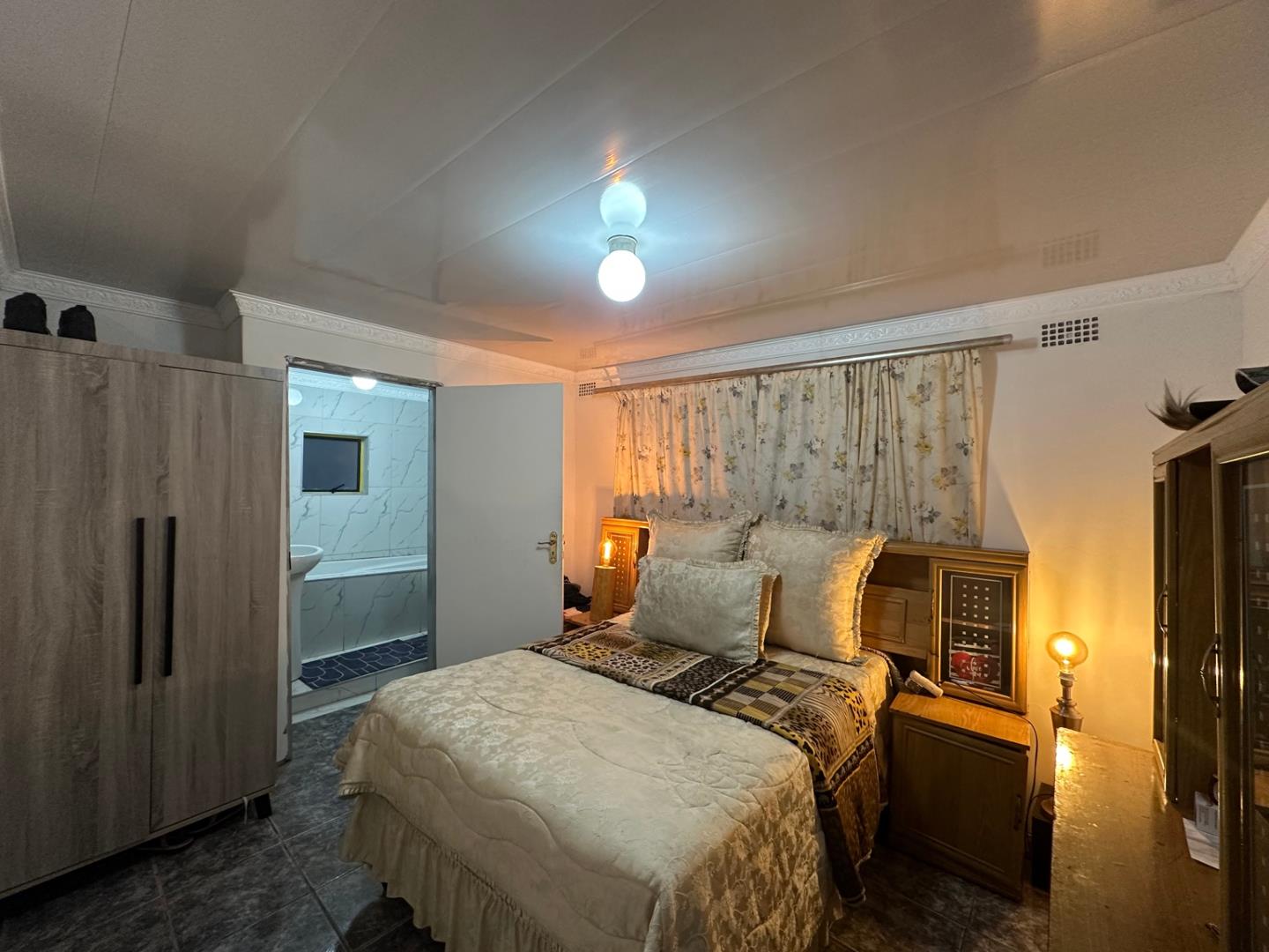 Investment 5-Bedroom house