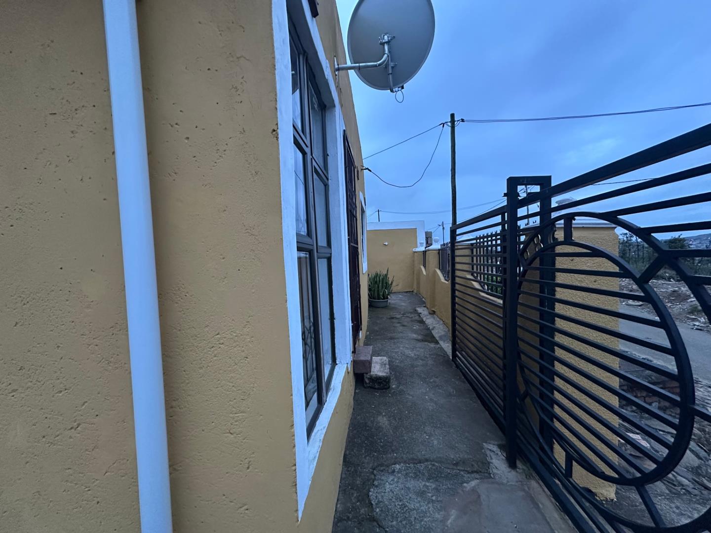 Investment 5-Bedroom house