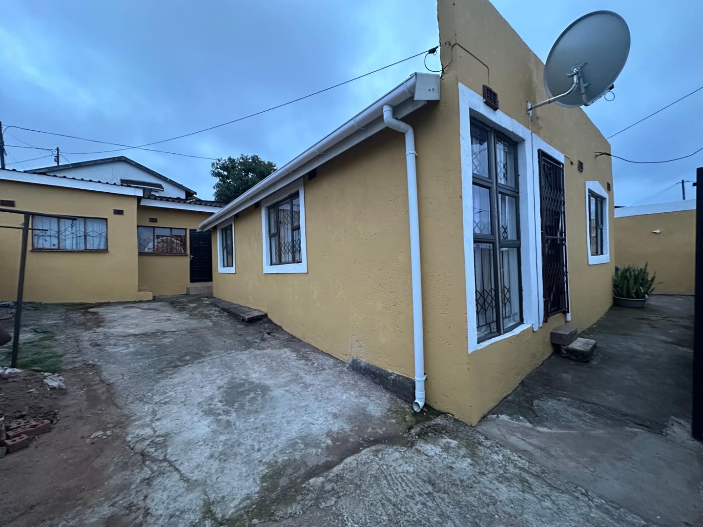 Investment 5-Bedroom house