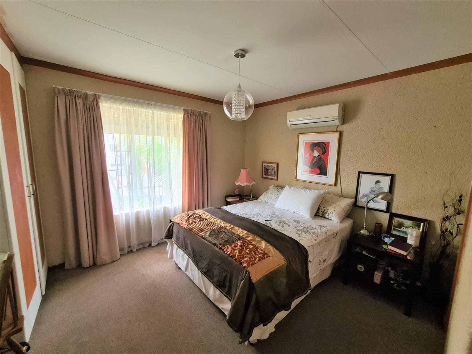3 Bedroom Apartment in West Acres, No Transfer Duty, 2 Parking's