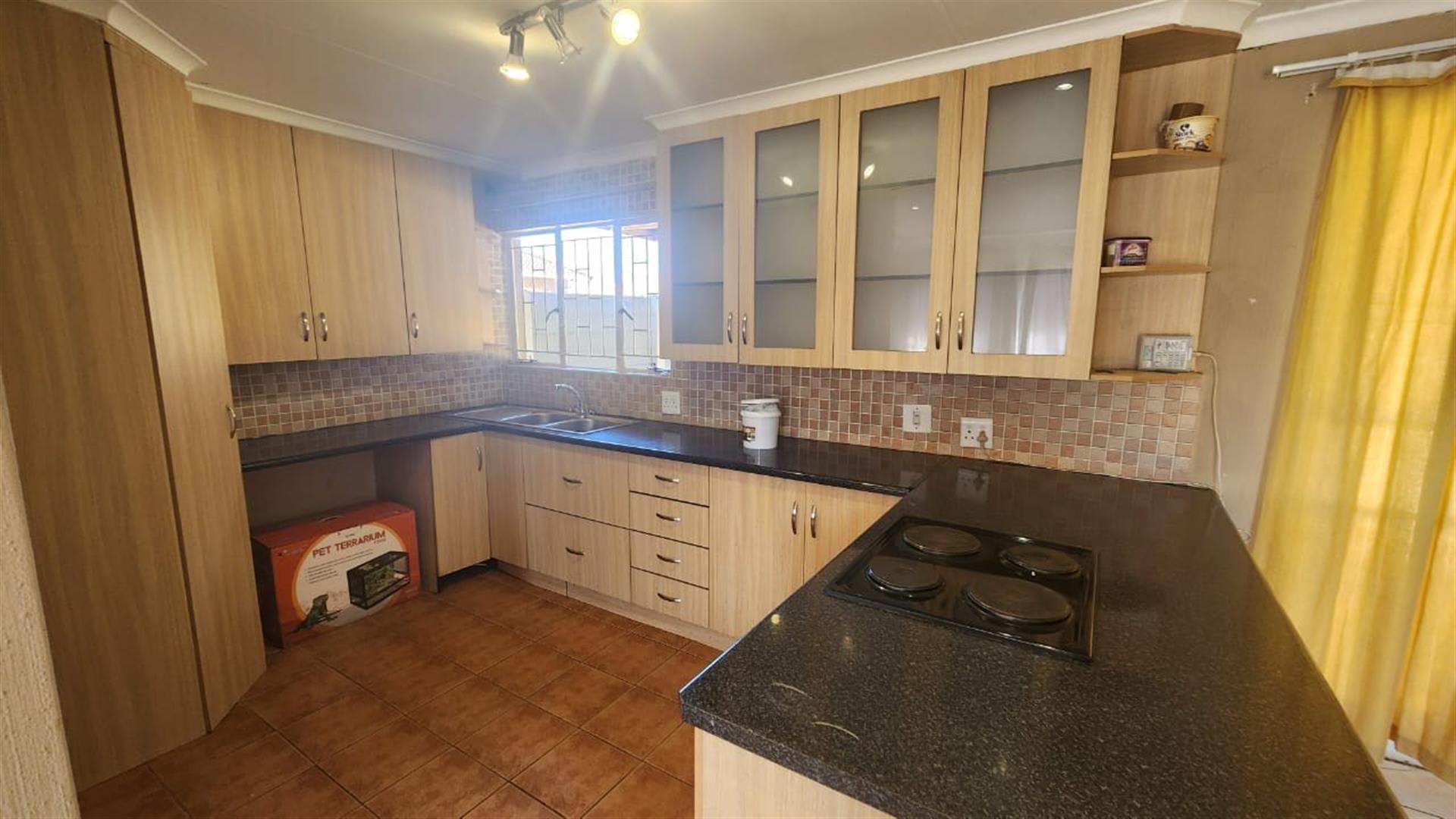 House for sale in Huntingdon, Brakpan, 592 m²