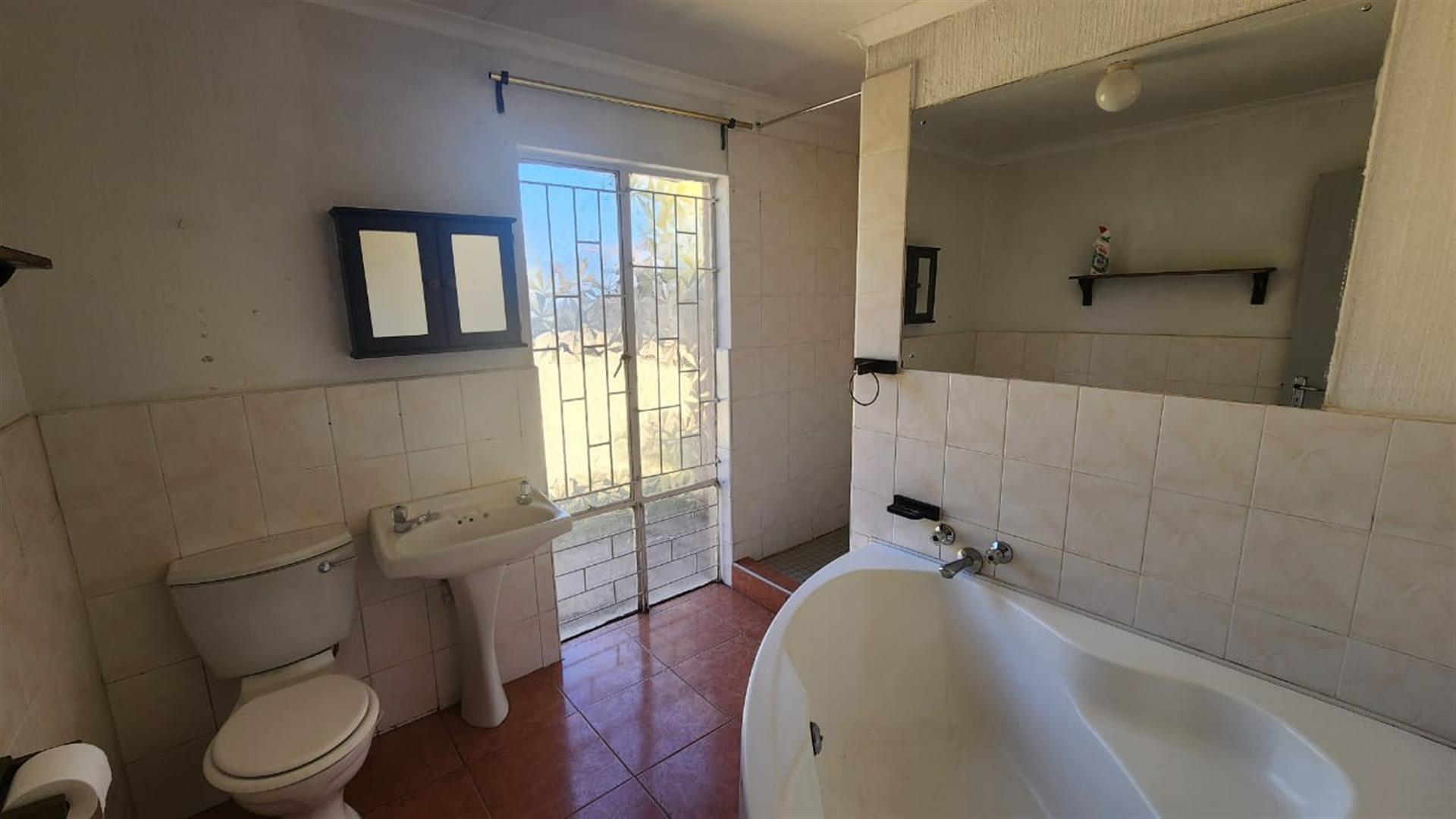 House for sale in Huntingdon, Brakpan, 592 m²