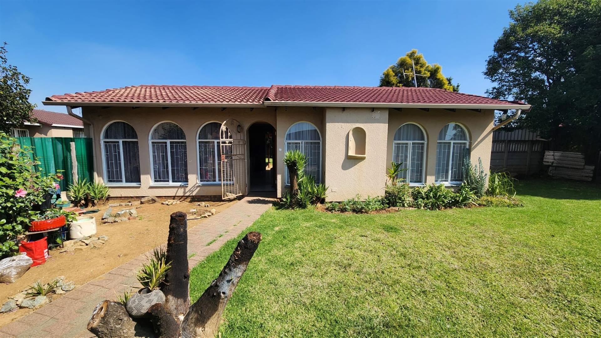House for sale in Huntingdon, Brakpan, 592 m²