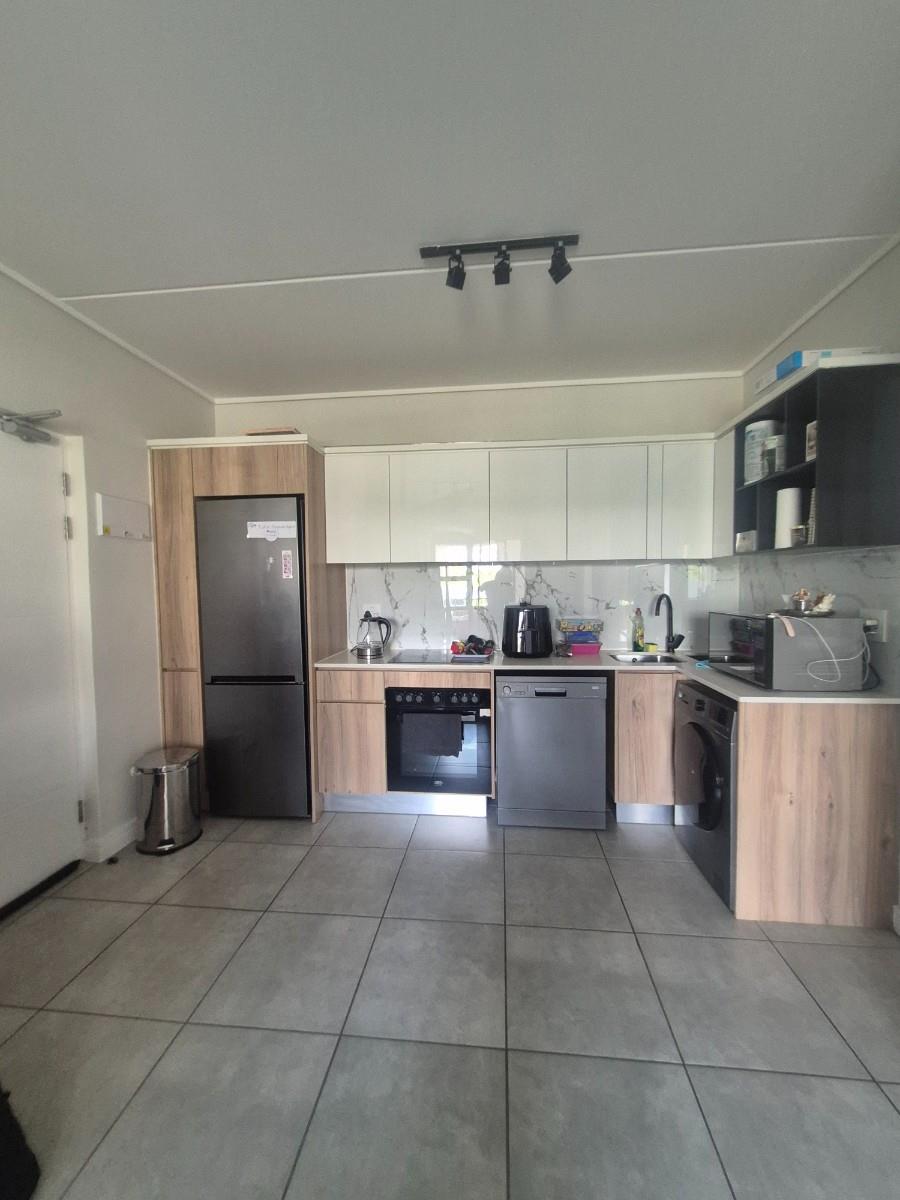 Stylish 1-Bedroom Apartment in Munyaka, - Ideal Investment opportunity - No transfer duty