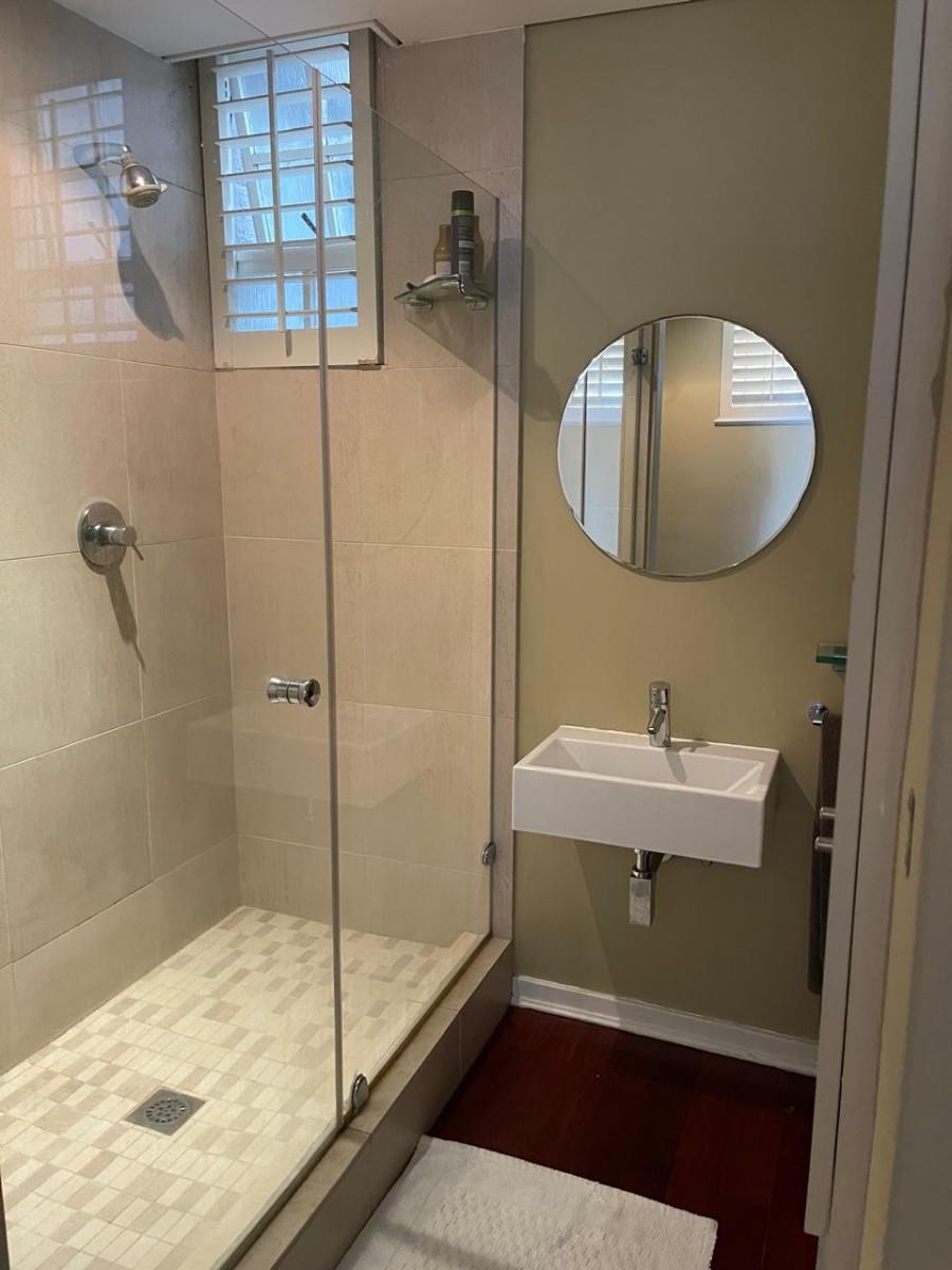 Apartment To Rent in Essenwood, Durban, KwaZulu Natal