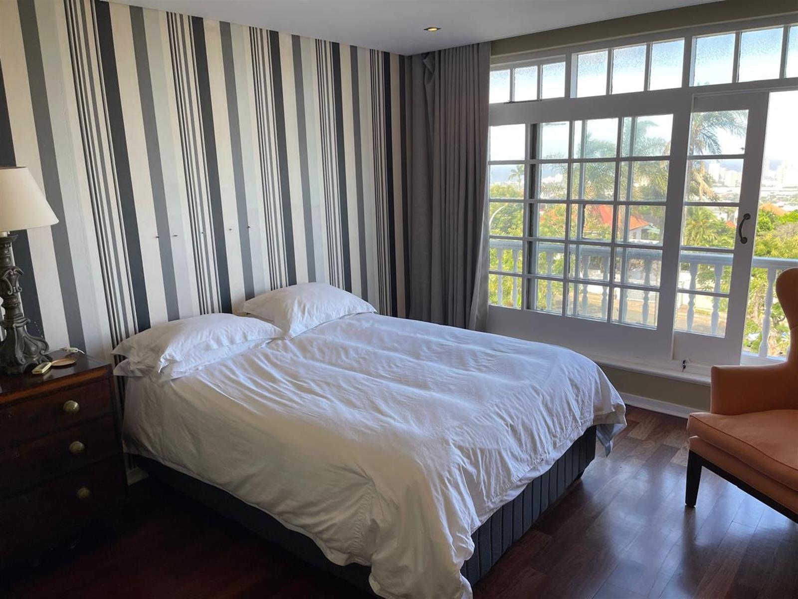 Apartment To Rent in Essenwood, Durban, KwaZulu Natal