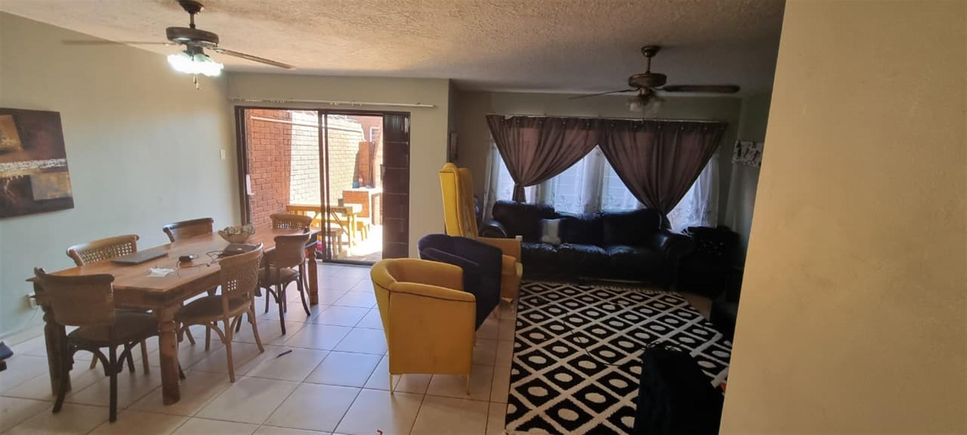 Affordable Townhouse/Investment  For Sale in Popular  Belgravia, Kimberley