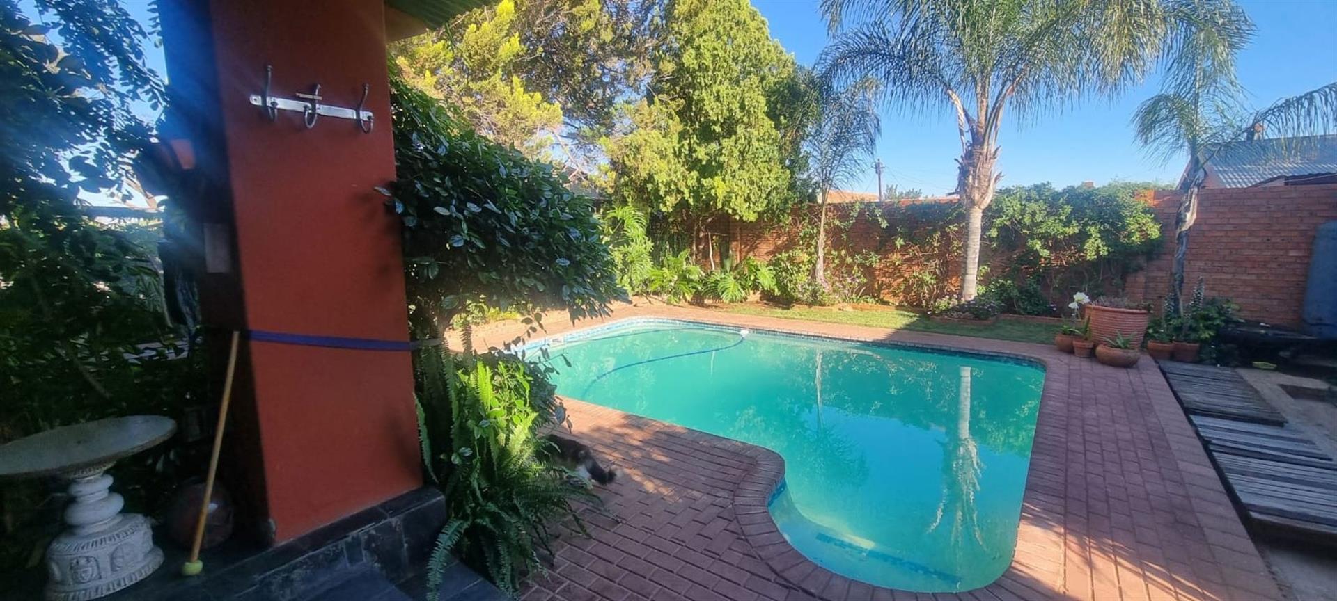 Your Lovely Family Home in Southridge