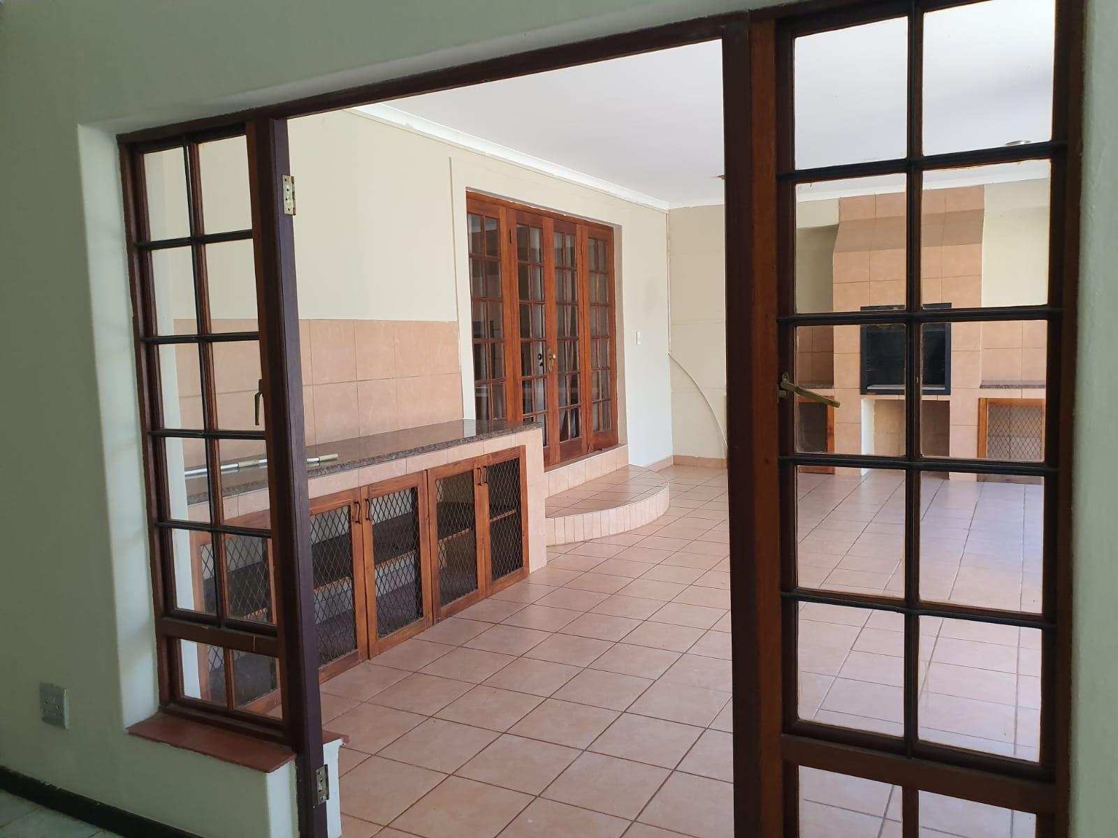 4 bedroom home in Steiltes, Nelspruit