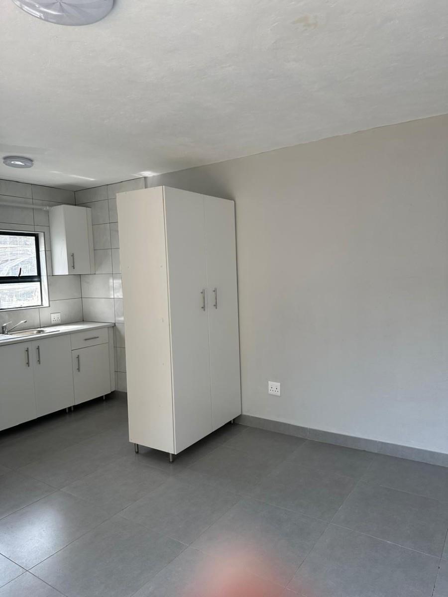 Apartment for rent in Illiondale, Edenvale