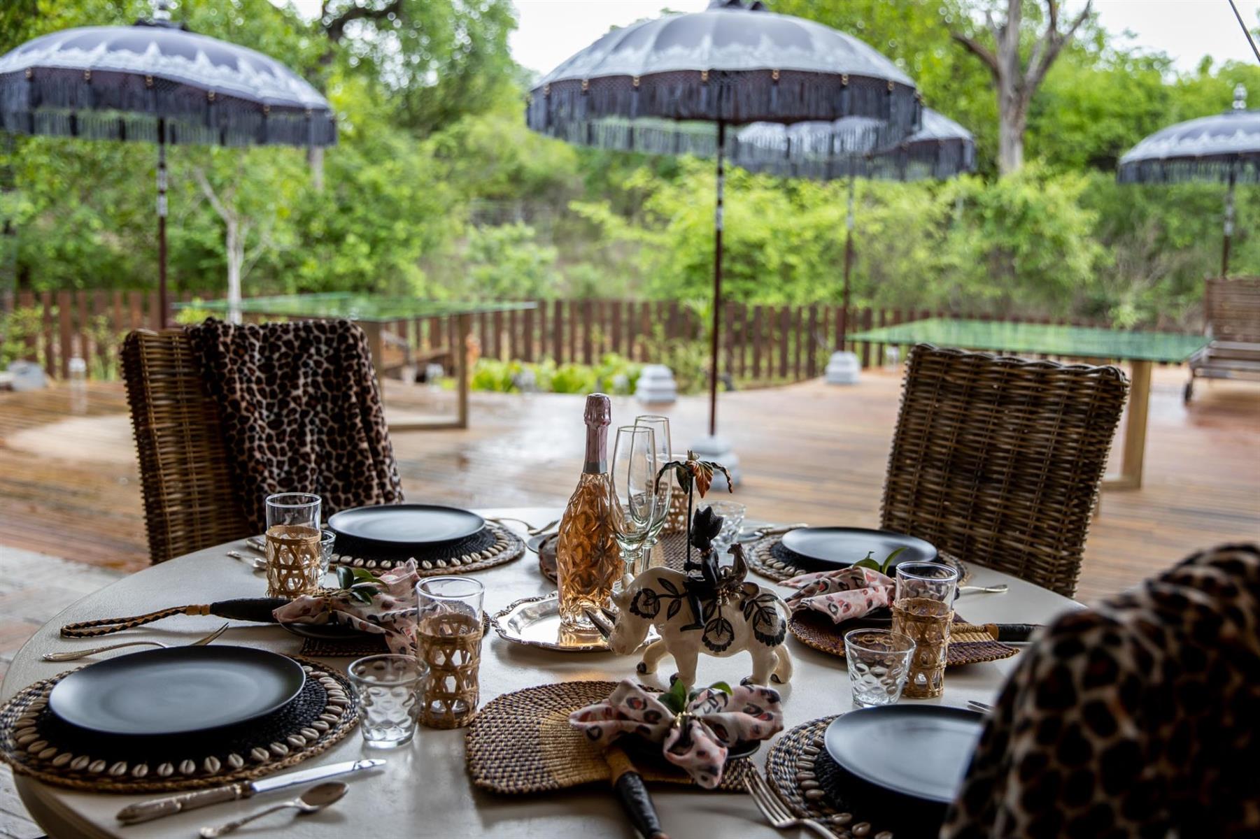 Luxury 7 Bedroom Safari Home or Boutique Lodge | Hoedspruit Wildlife Estate