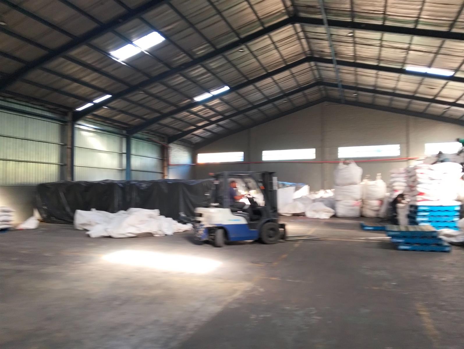 Warehouse for rent in Rossburgh, Durban, KwaZulu Natal, 2118 m²