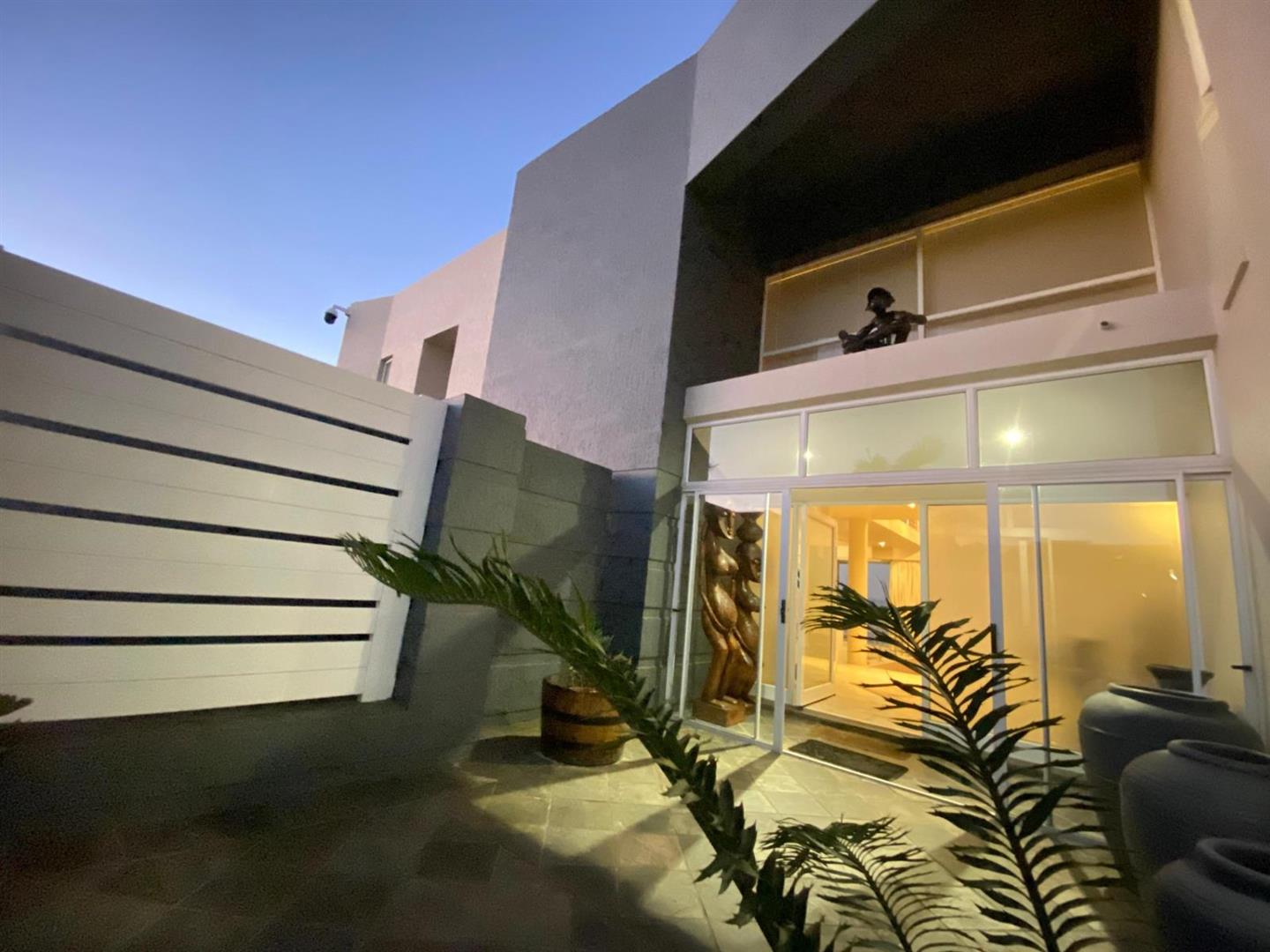 House For Sale in Jeffreys Bay