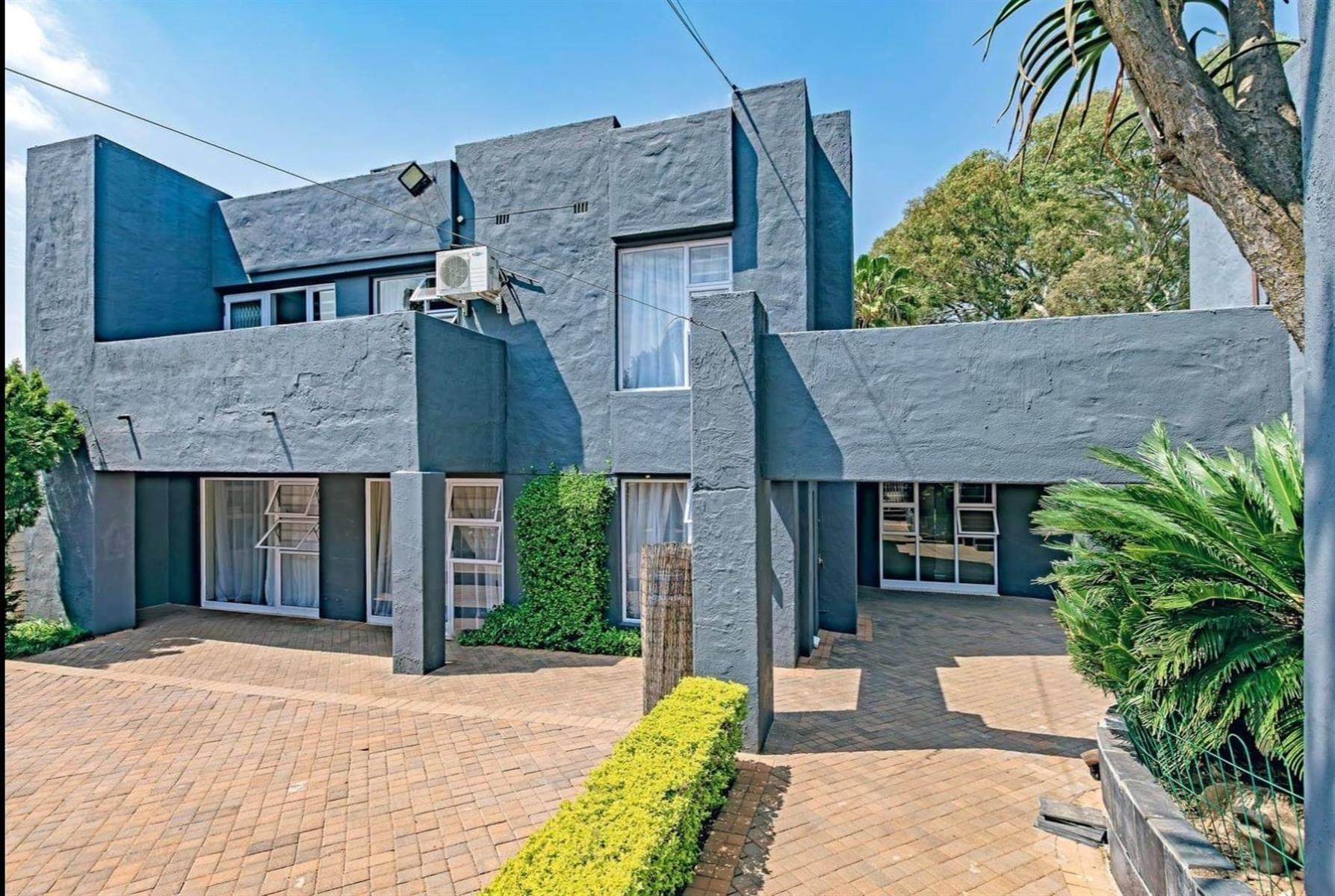 House For Sale in Lyndhurst, Johannesburg