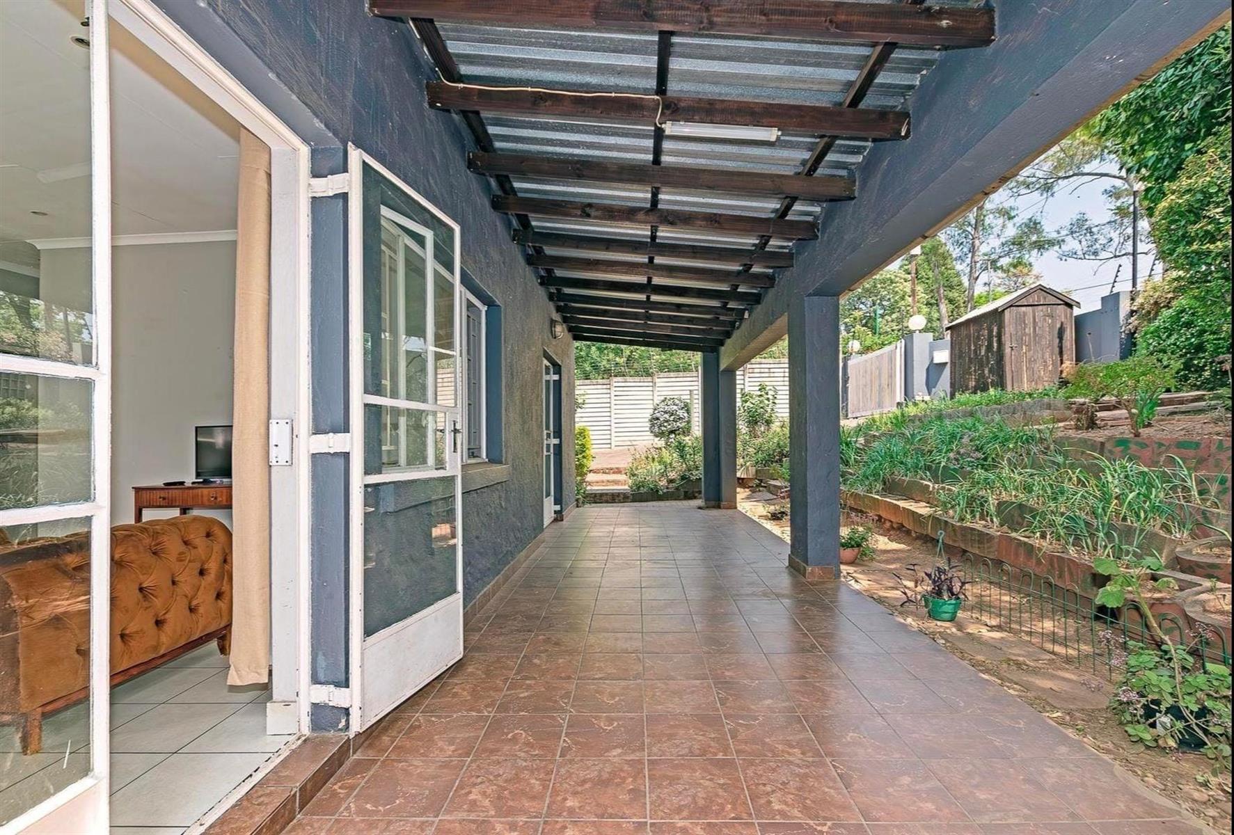 House For Sale in Lyndhurst, Johannesburg