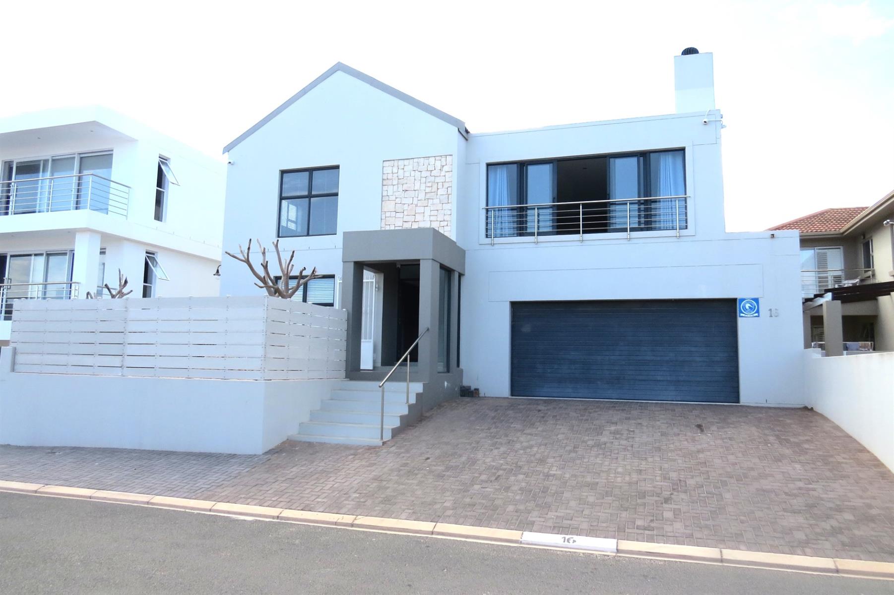 5 Bedroom house divided in 2 units :  Calypso Beach: Langebaan