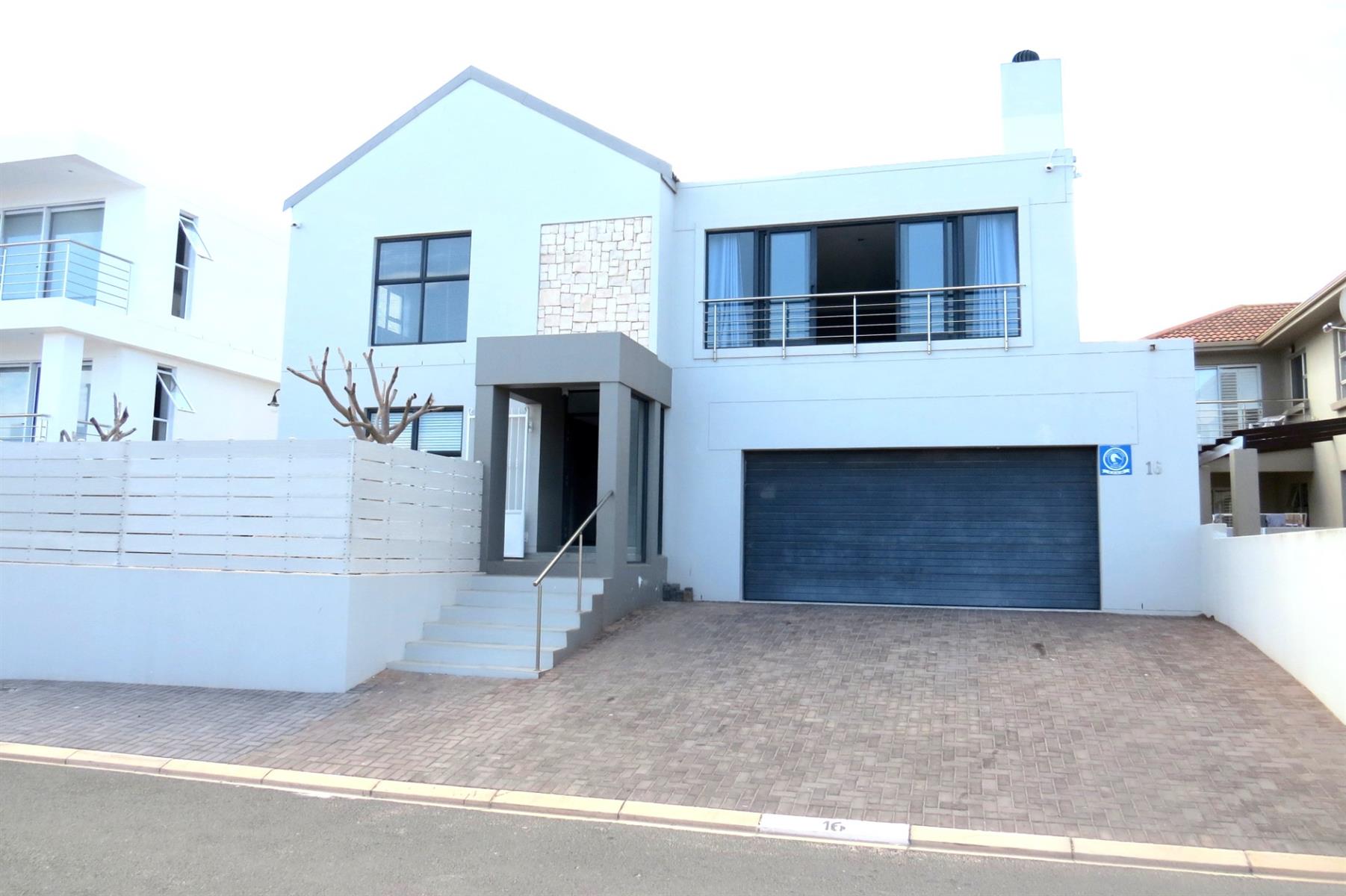 5 Bedroom house divided in 2 units :  Calypso Beach: Langebaan