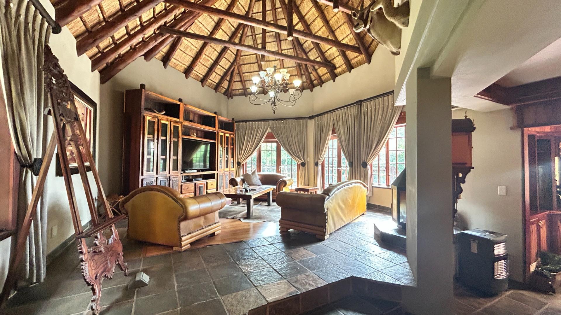 House For Sale in Mooikloof Equestrian Estate, Pretoria