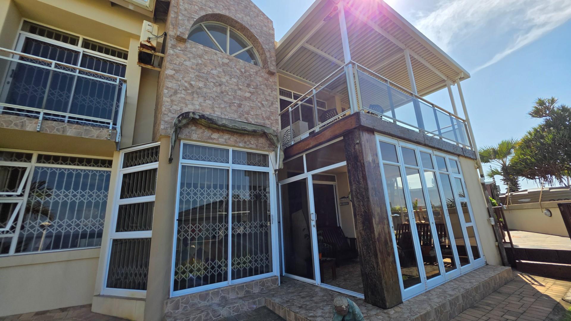 Spectacular 4 bedroom Home with 180 degree sea views and additional flatlets