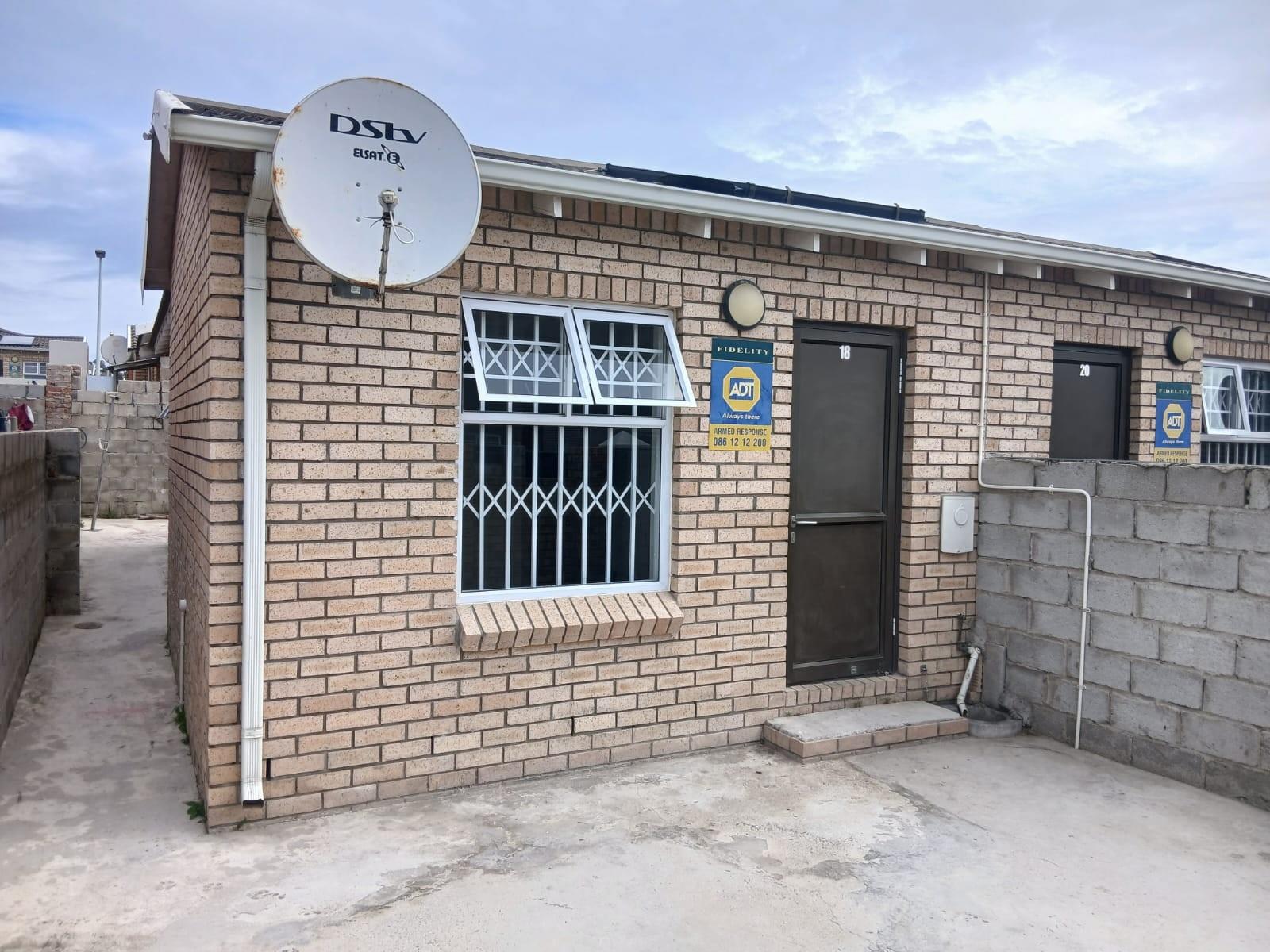 House For Sale in Port Elizabeth Central, Port Elizabeth