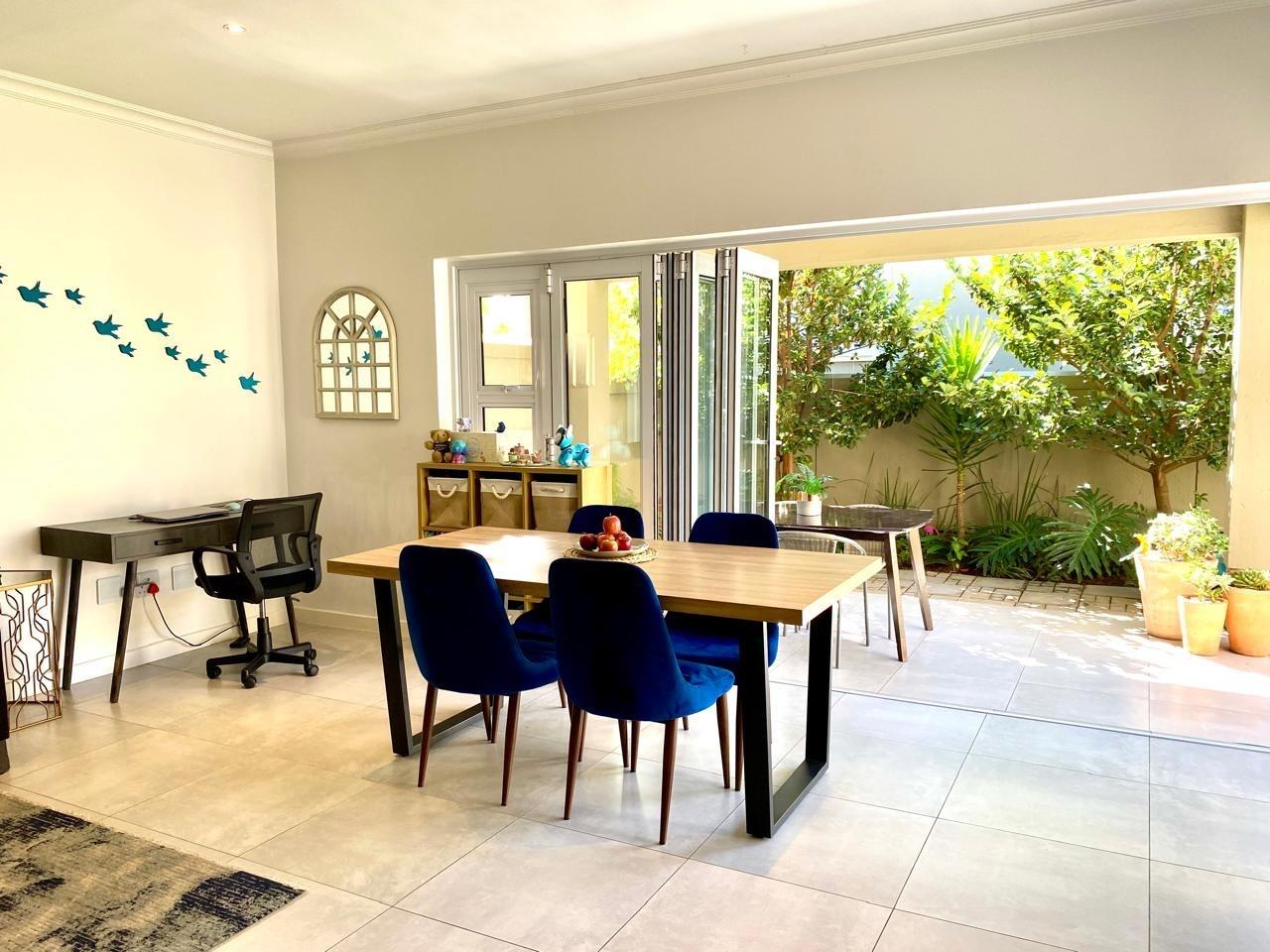 16 Kingfisher Close