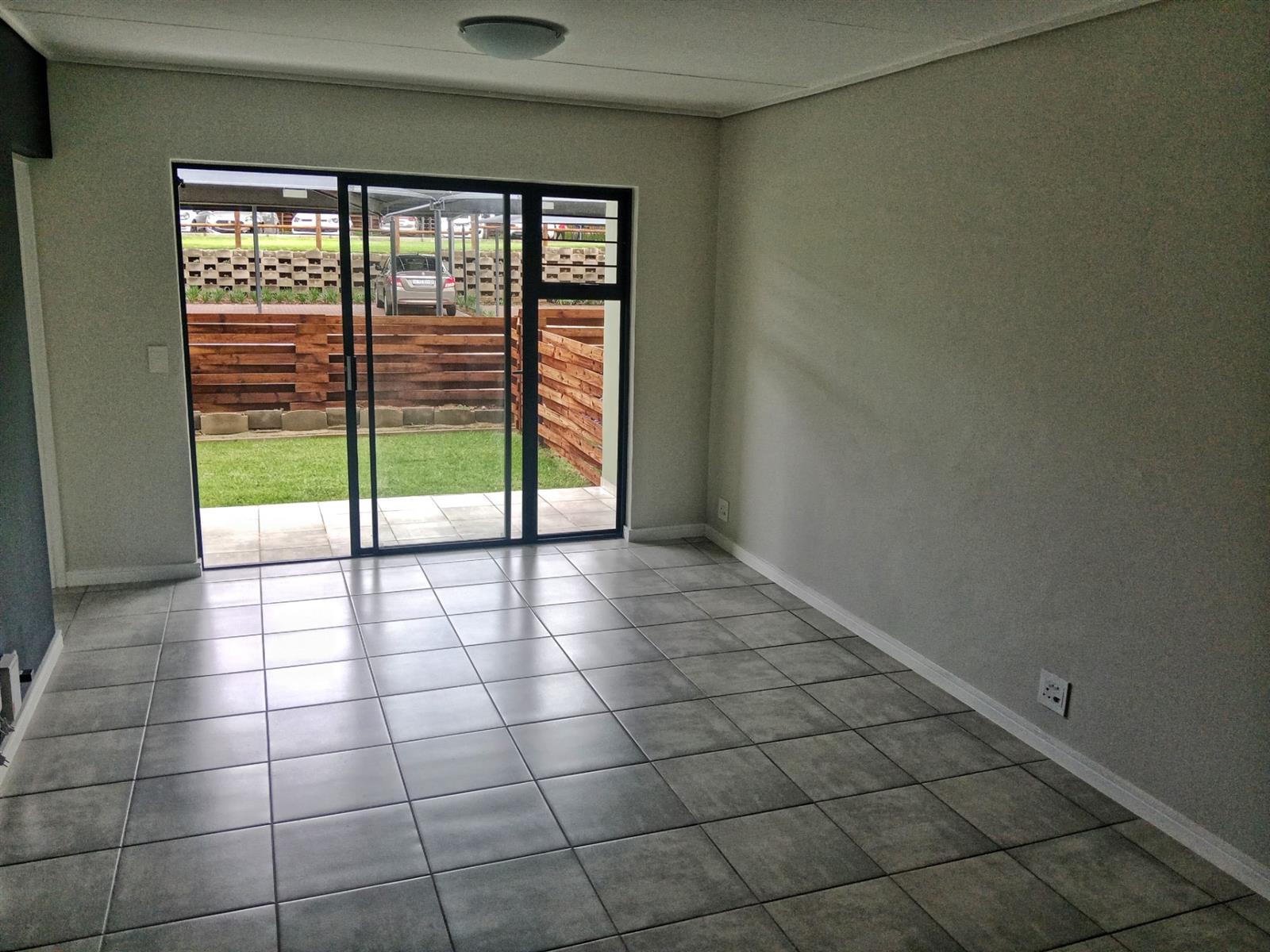Modern 2 Bedroom with 2 Bathrooms for Rental in Greenkloof Eco Estate, Mooikloof, Pretoria East