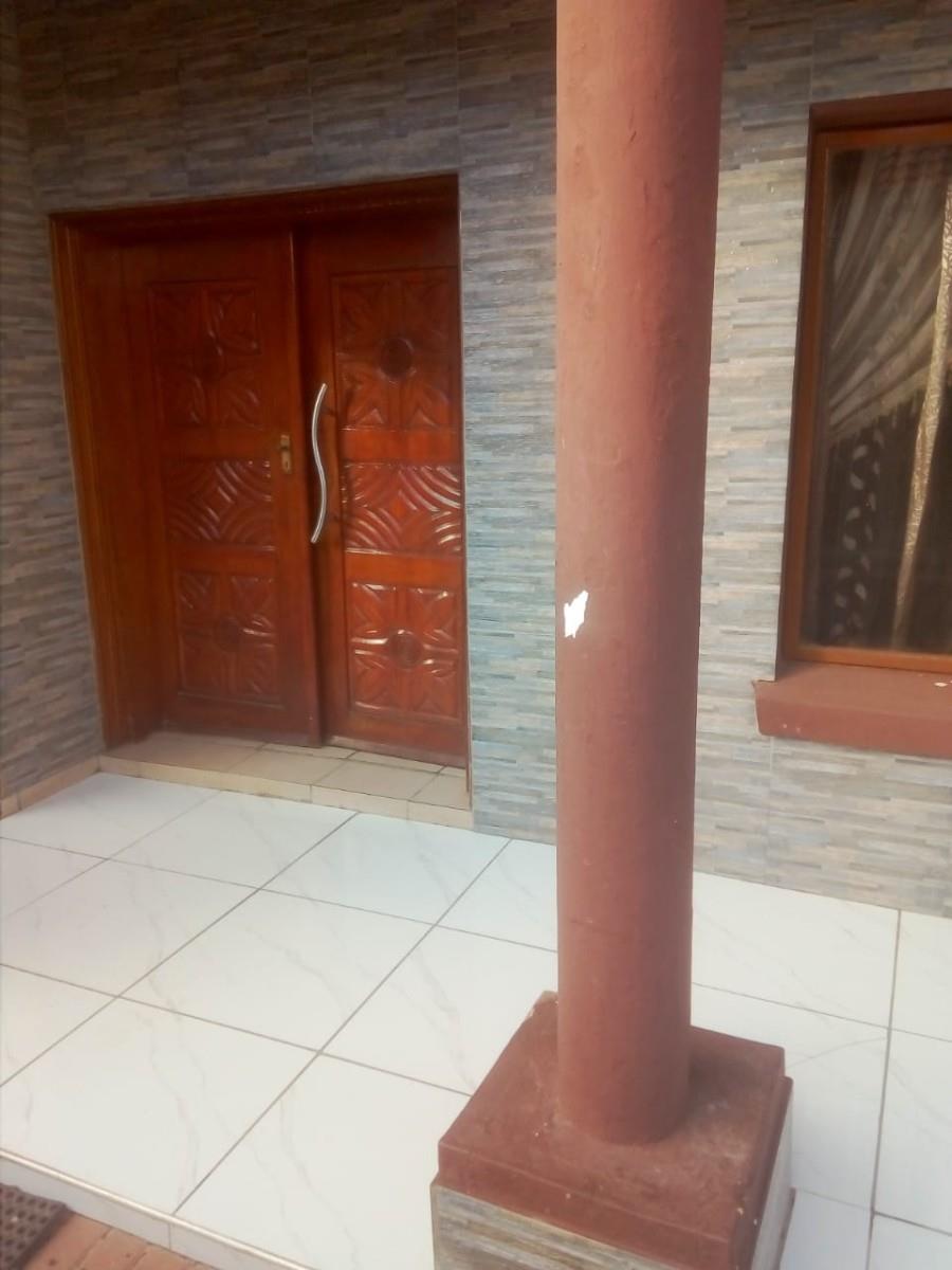 House For Sale in Mahlasedi Park, Polokwane