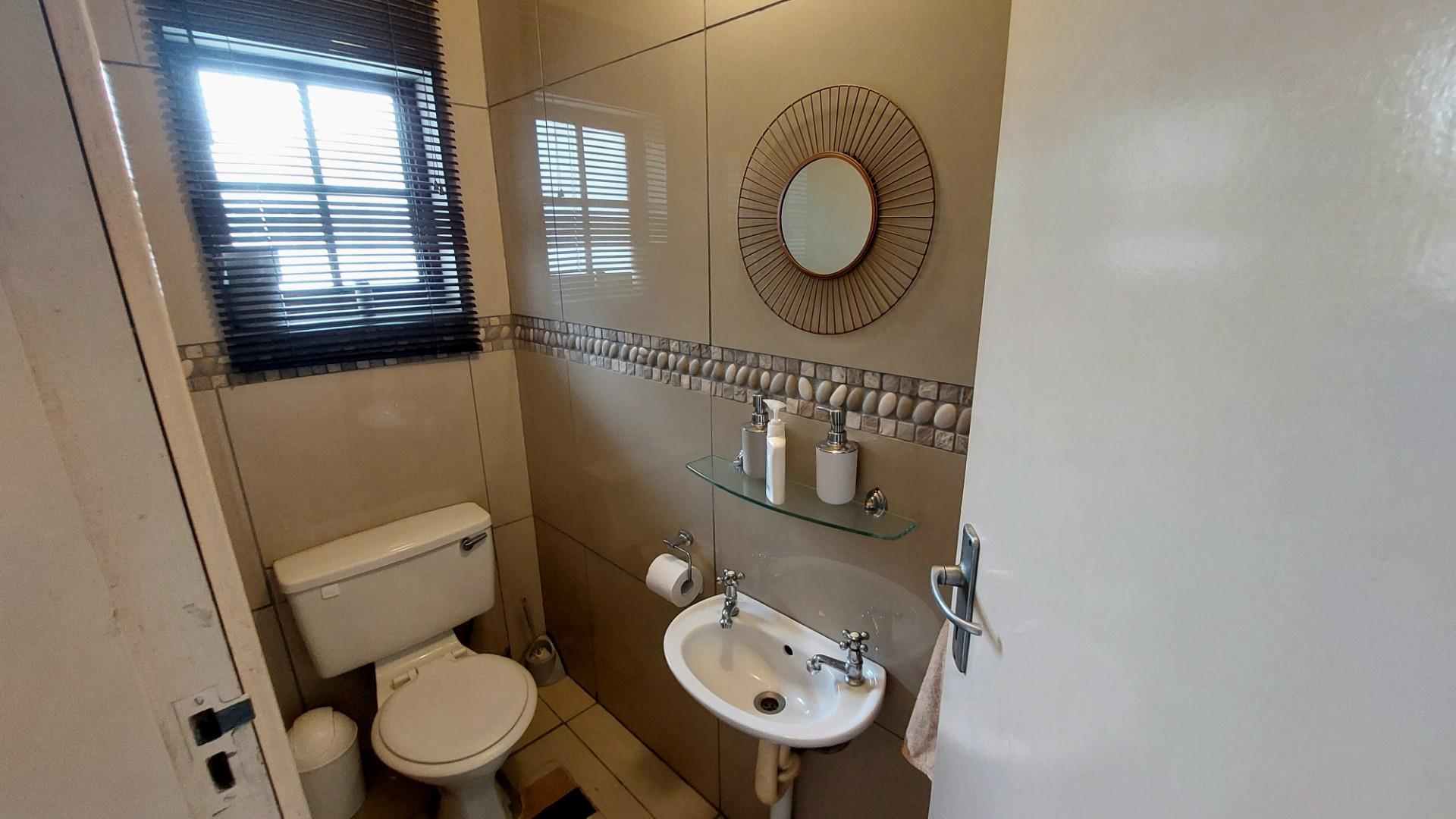 Duplex Apartment For Sale in Uvongo, KwaZulu Natal