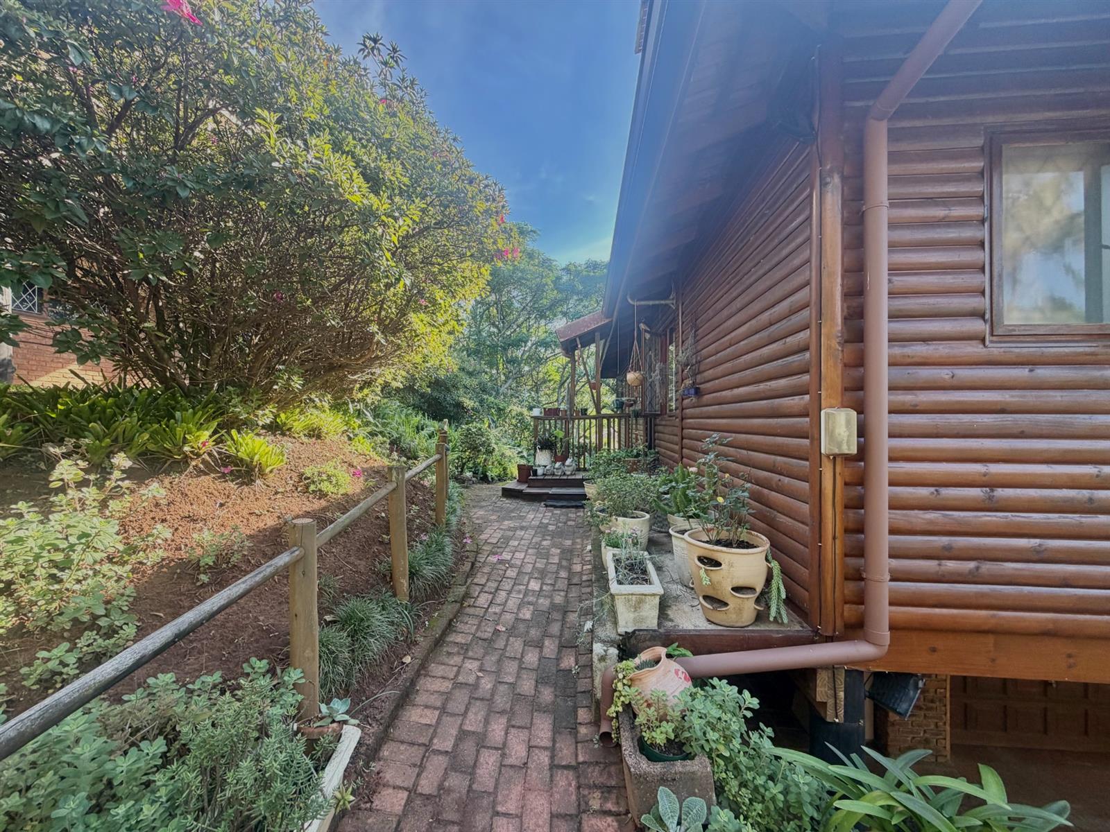 Townhouse For Sale in Manaba Beach, Margate, KwaZulu Natal