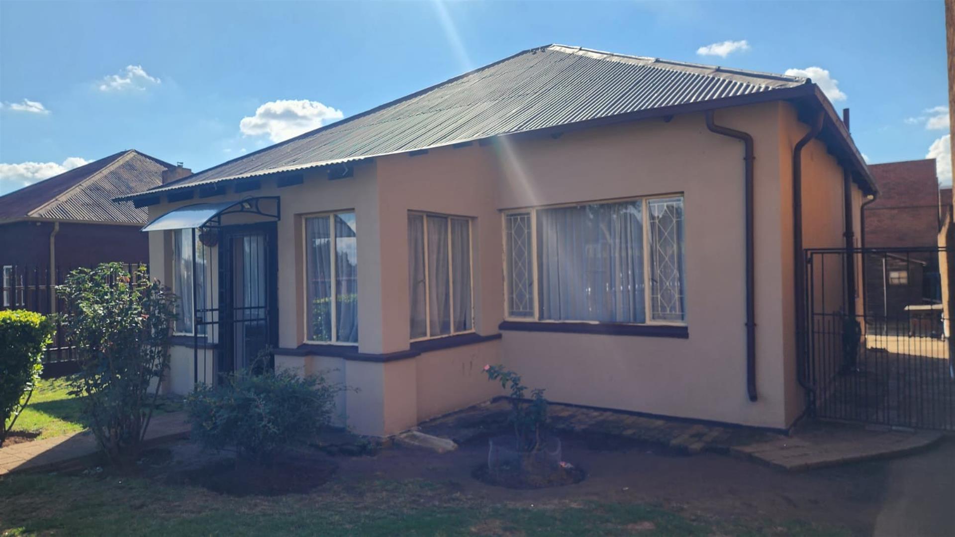 Charming 3 bedroom Family Home with Great Potential