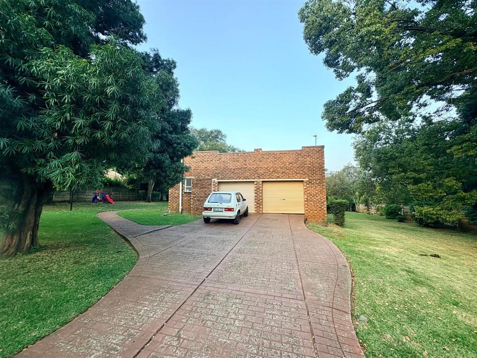 Stop scrolling! The perfect 4 bedroom family home with a large yard.
