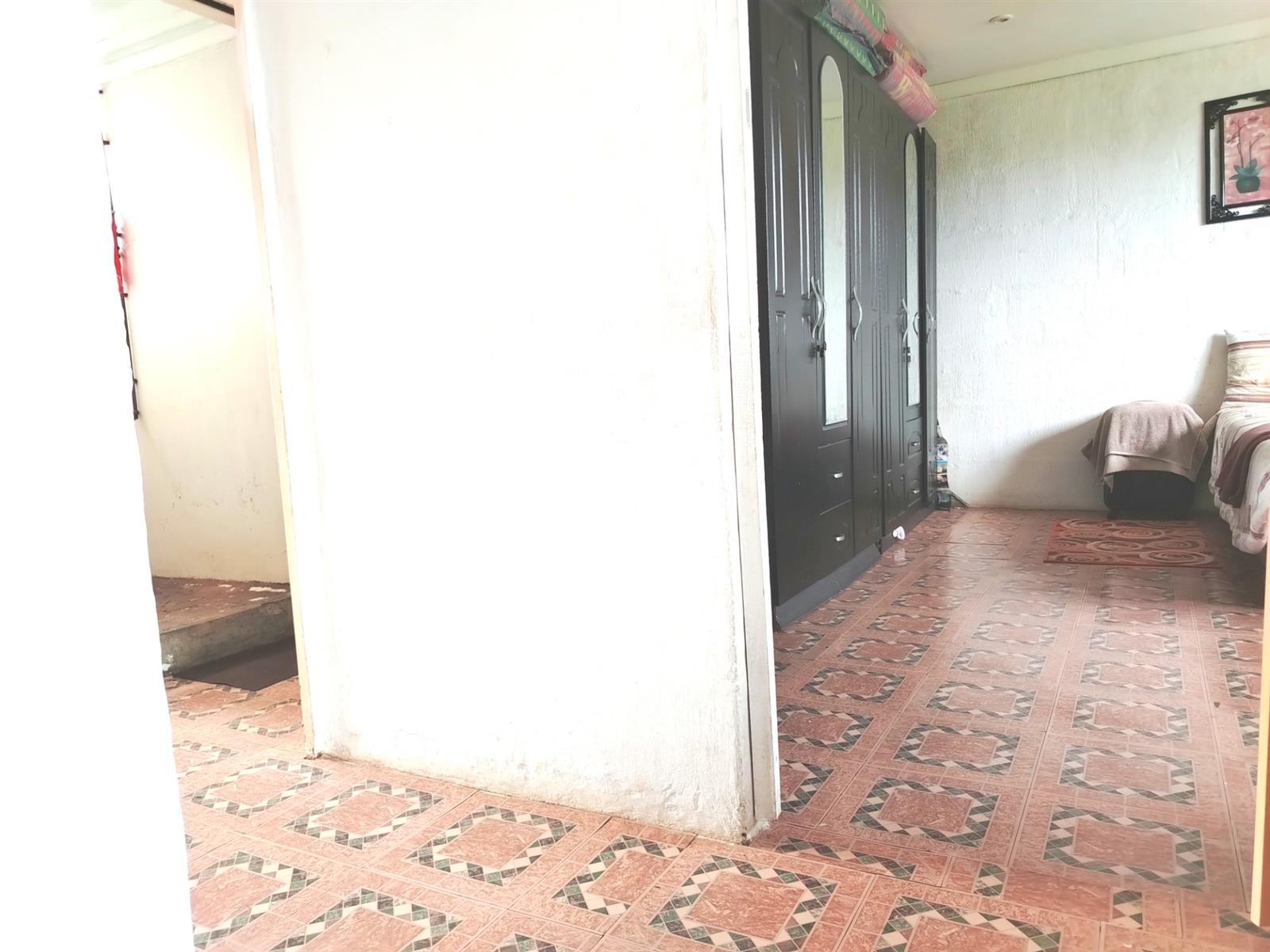 One Bedroom Apartment for Sale in Greenbury, Phoenix, KwaZulu Natal