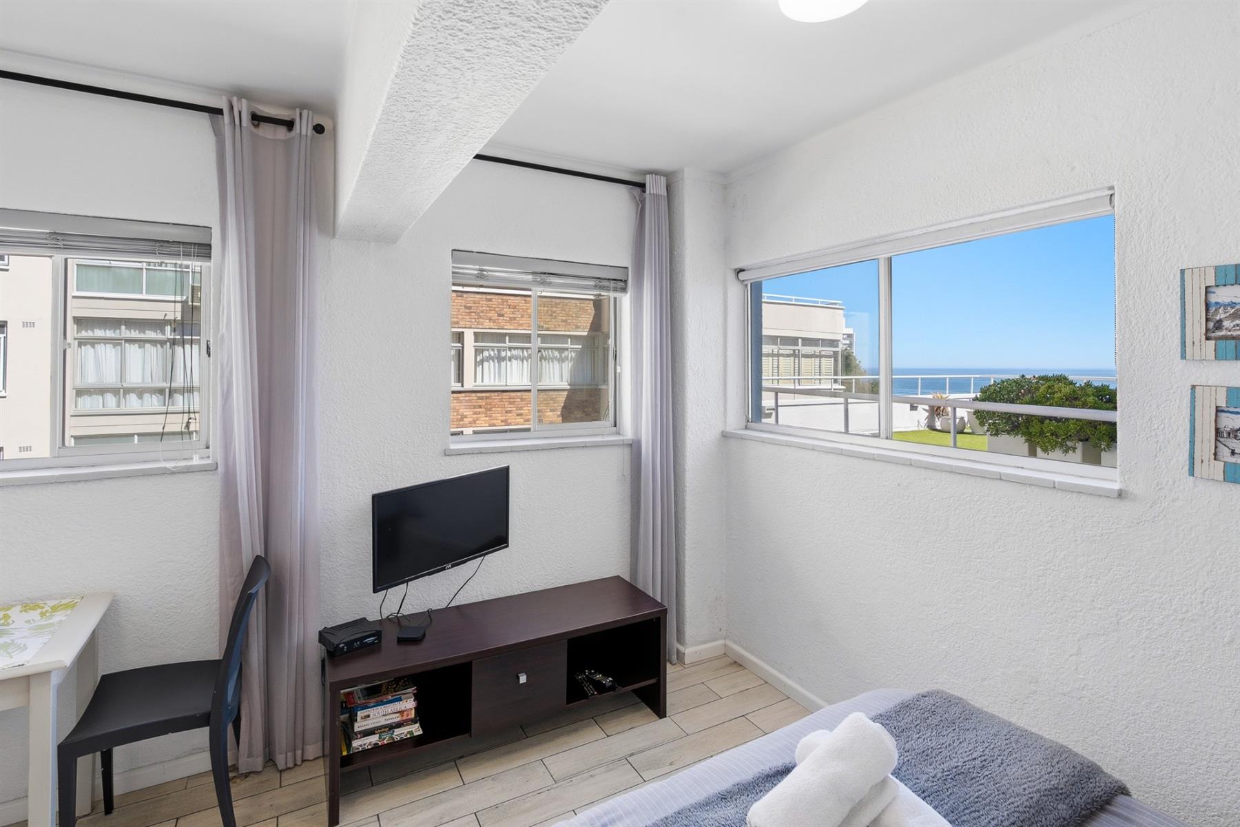 Aibnb Studio For Sale in Sea Point, Cape Town