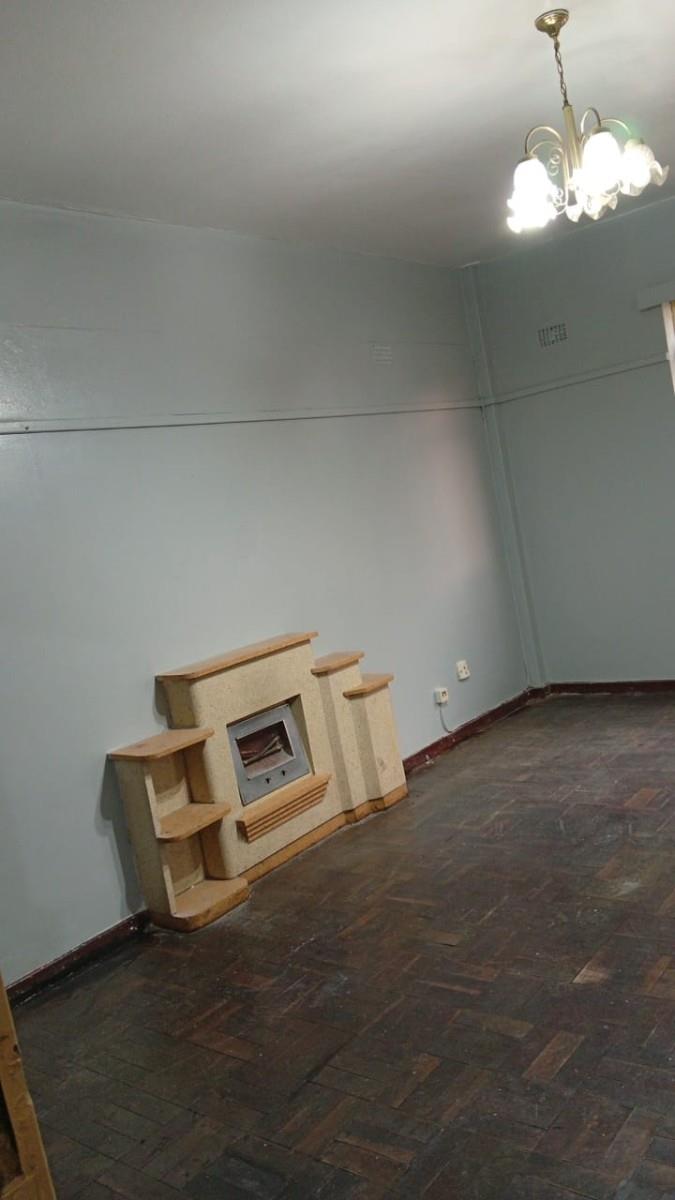 1.5 bedroom Apartment For Sale in Springs Central, Springs
