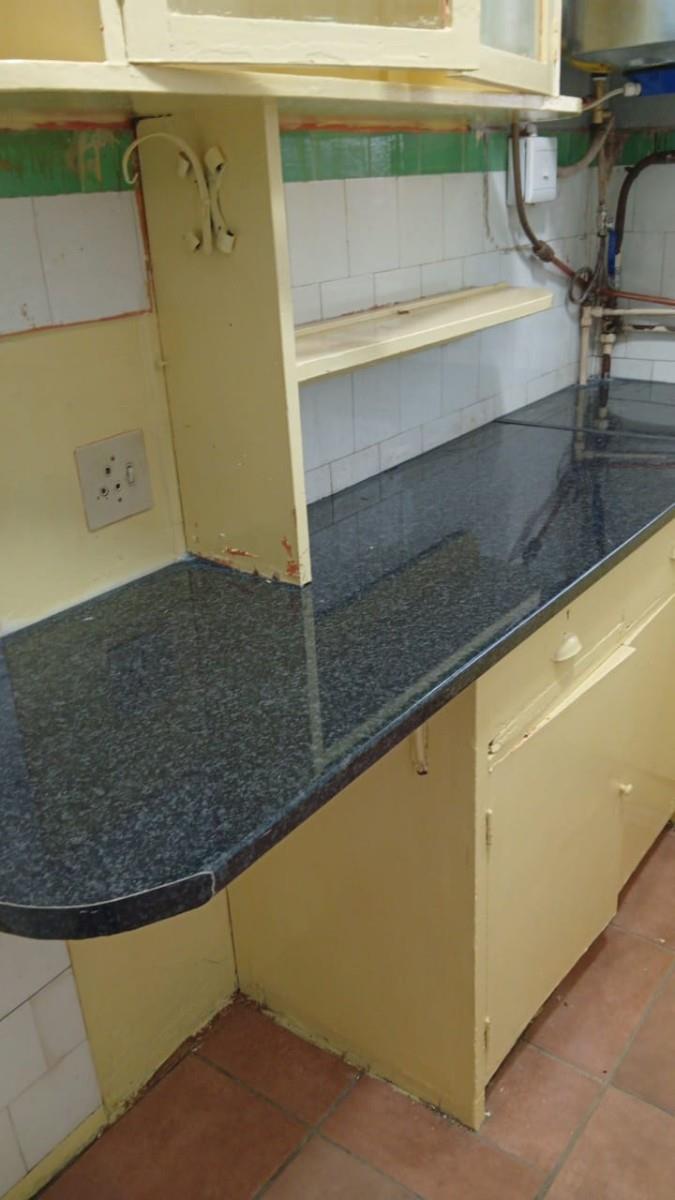 1.5 bedroom Apartment For Sale in Springs Central, Springs
