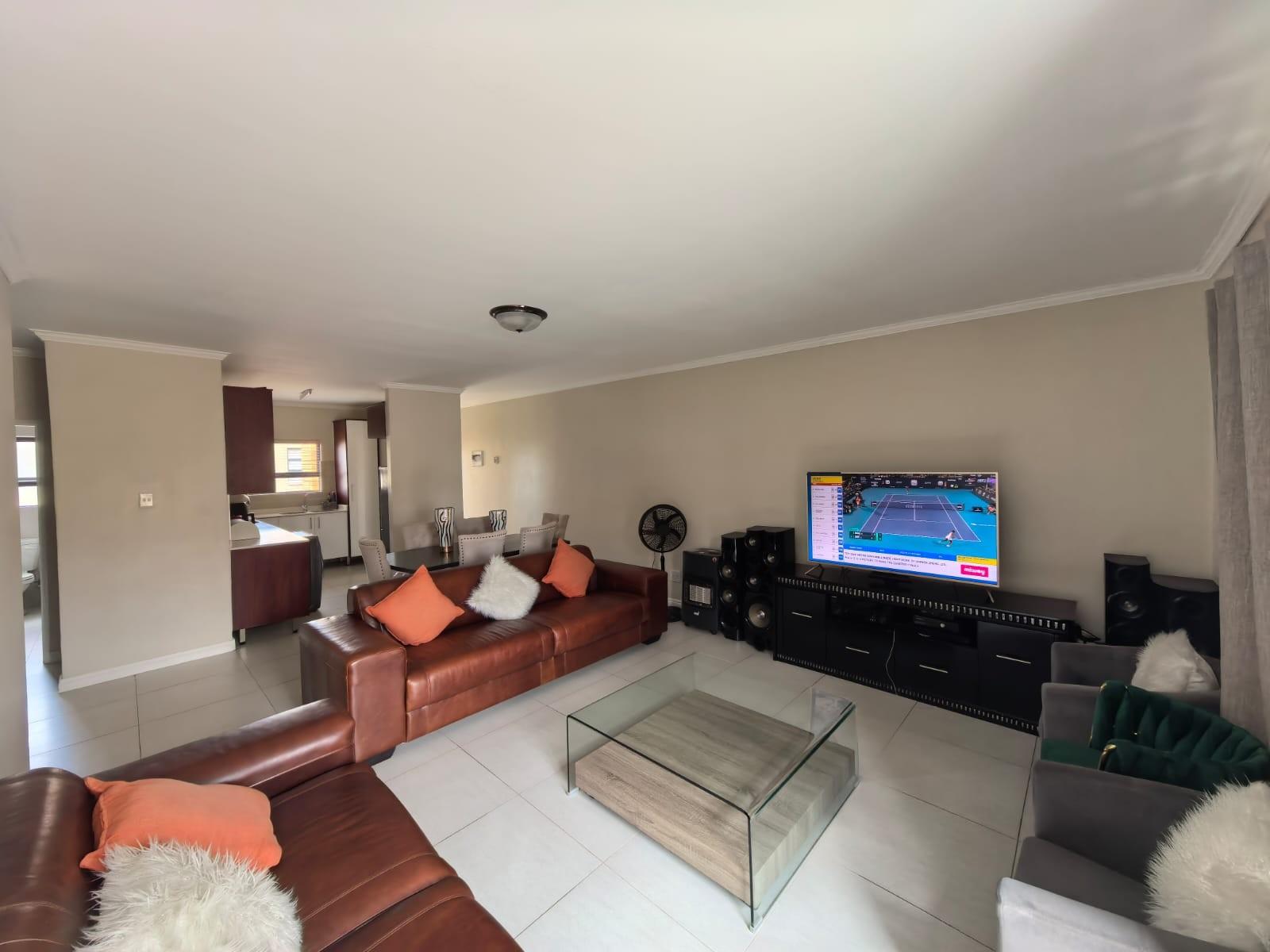 2 Bedroom Modern Elegance at The Palms: Your Secure Urban Sanctuary in Heuwelsig, Kimberley