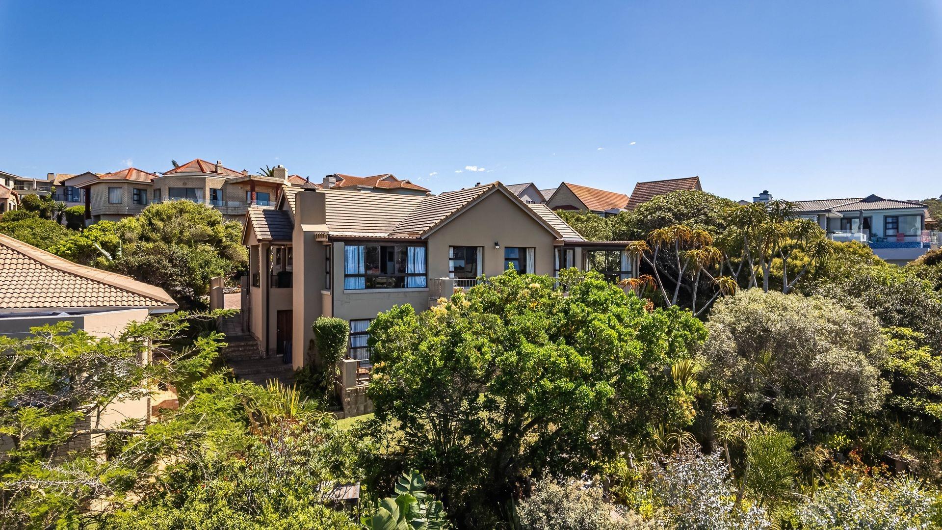 Family Home with Breathtaking Ocean Views!