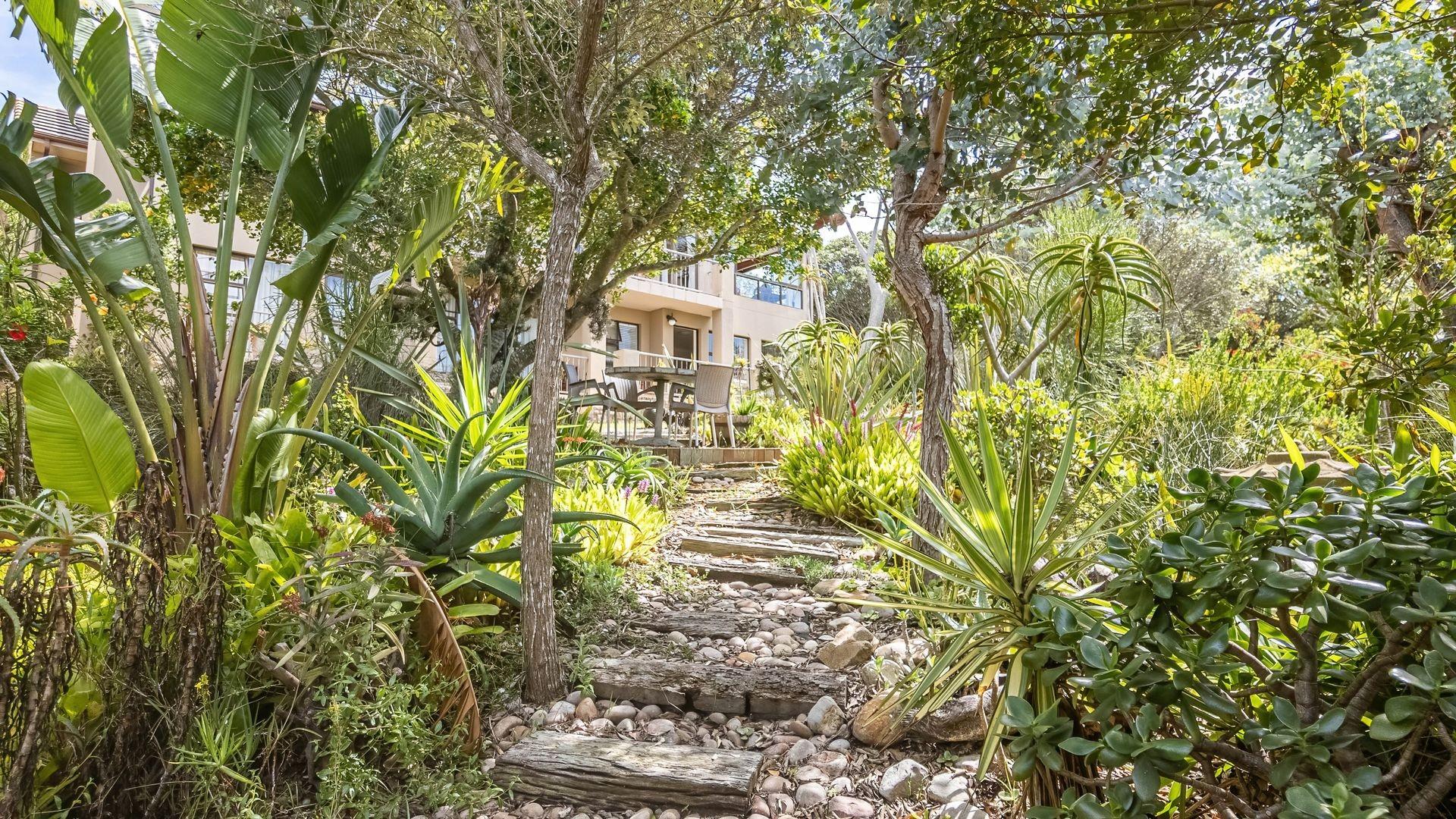 Family Home with Breathtaking Ocean Views!