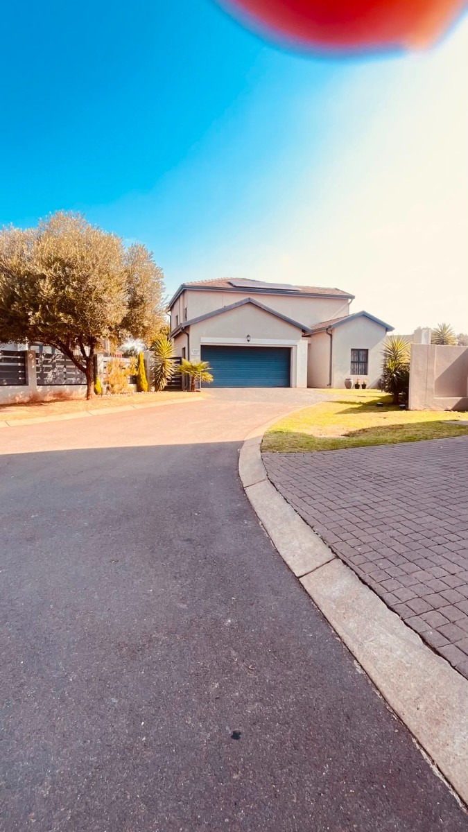 Charming Three Bedroom house in Celtisdal