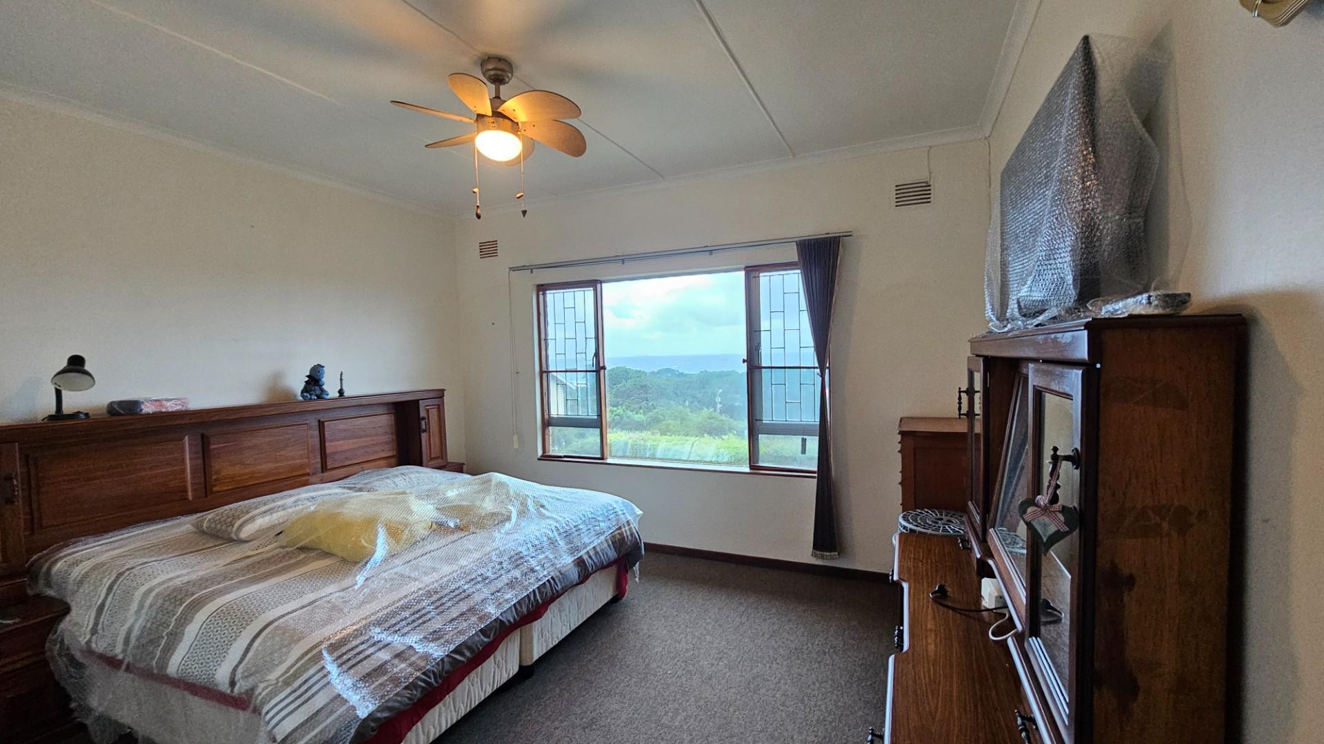 Coastal Comfort and Easy Living in Peaceful Umtentweni Complex