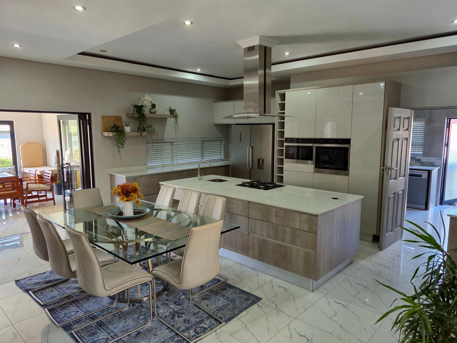 Luxury Living at Its Finest | Elegant Home to Rent in Six Fountains